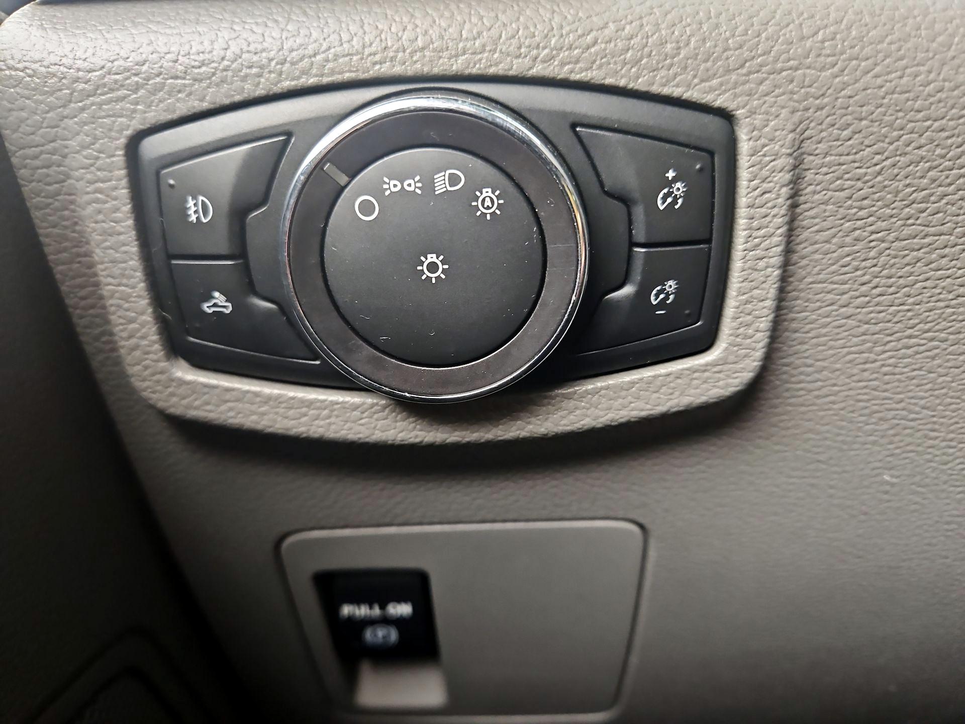 Thumbnail: 2016 Ford F-150 - 13