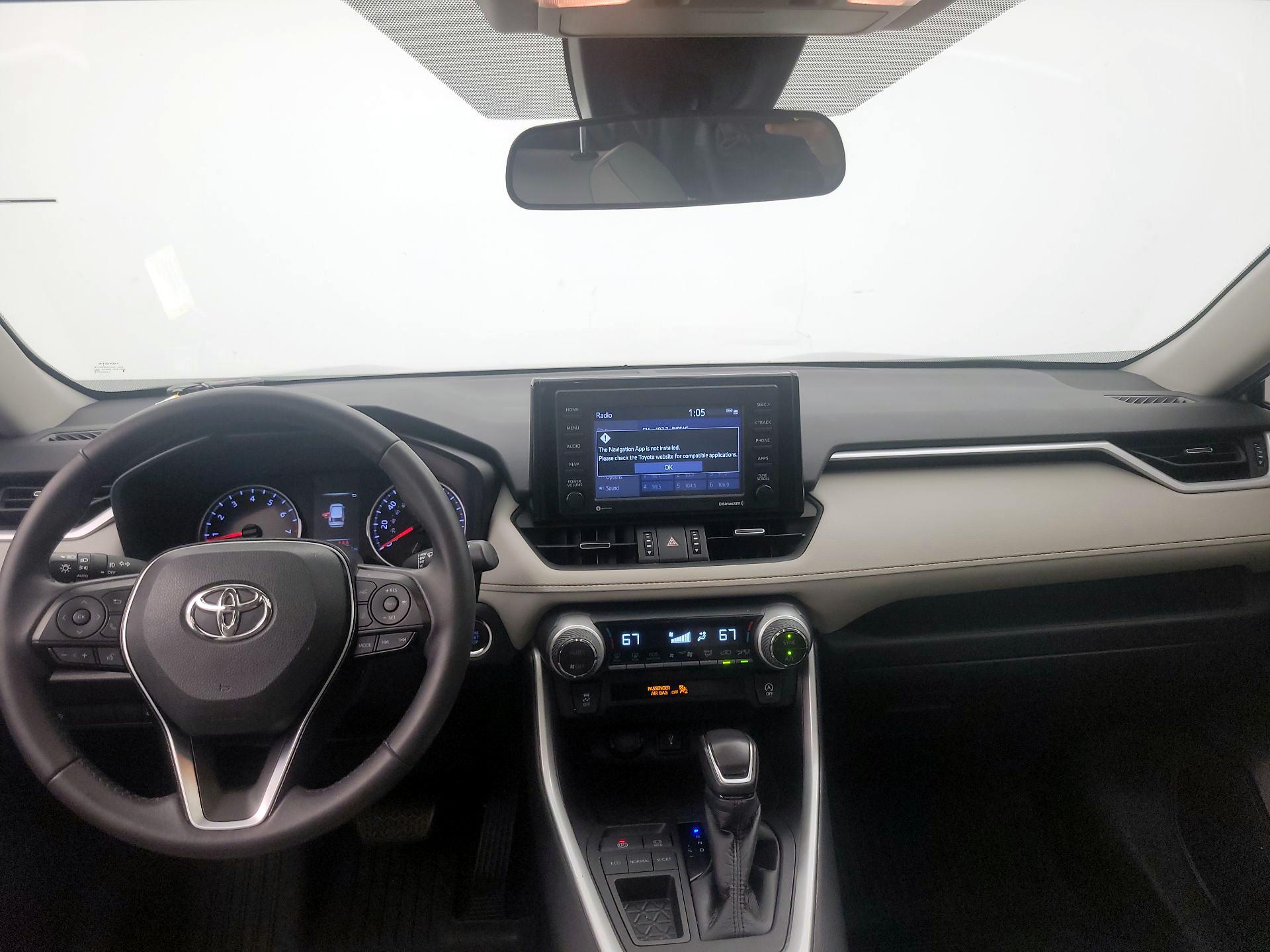 Thumbnail: 2021 Toyota RAV4 - 9