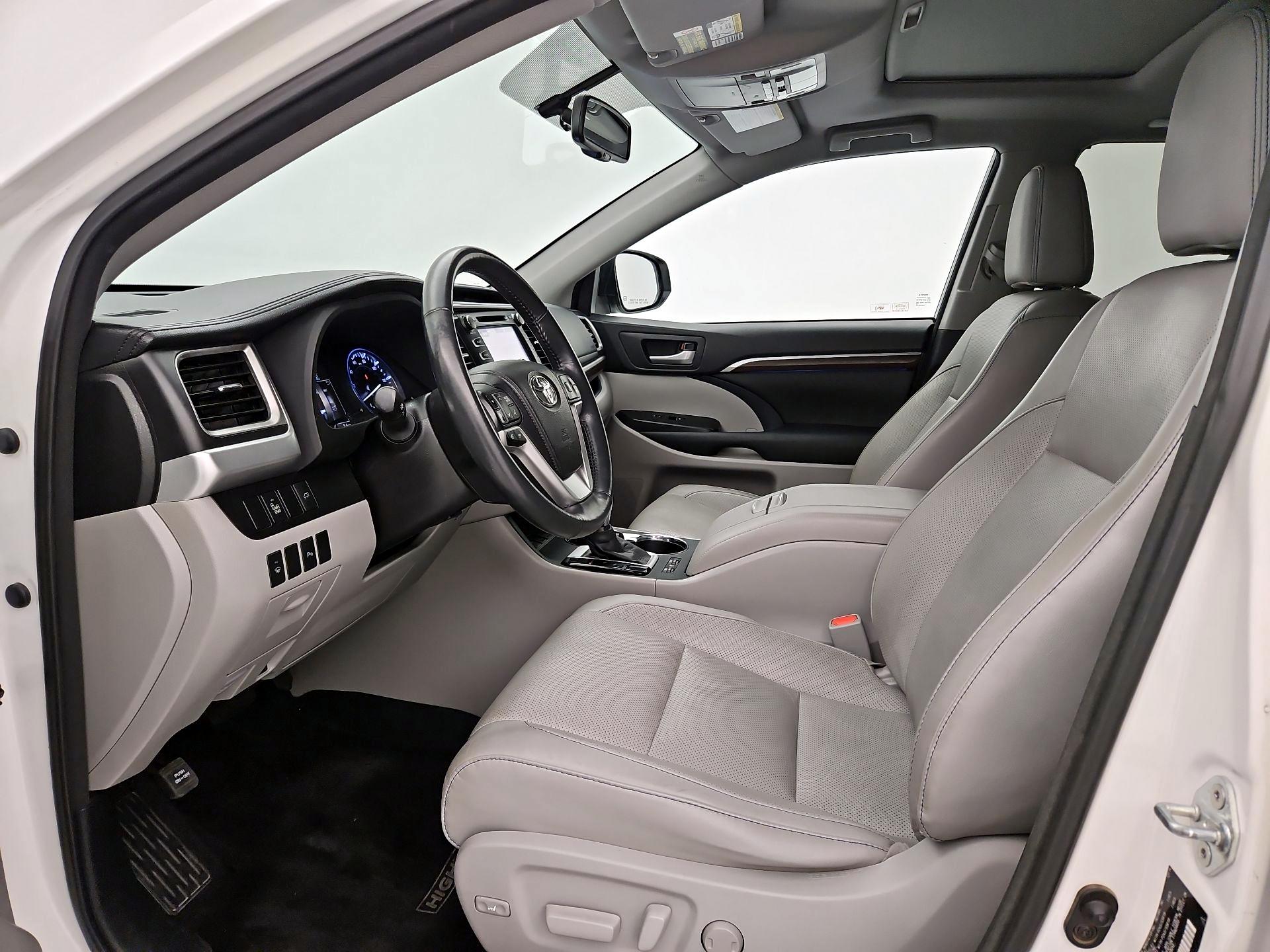Thumbnail: 2015 Toyota Highlander - 11