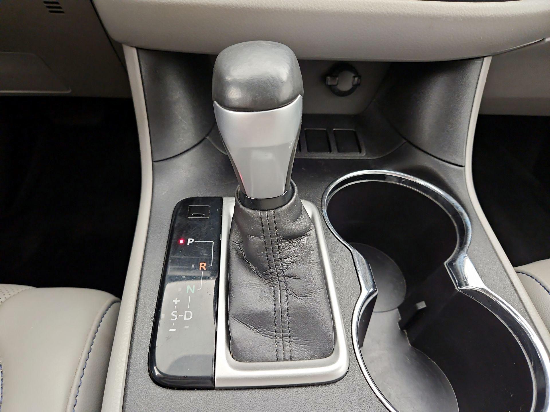 Thumbnail: 2015 Toyota Highlander - 18
