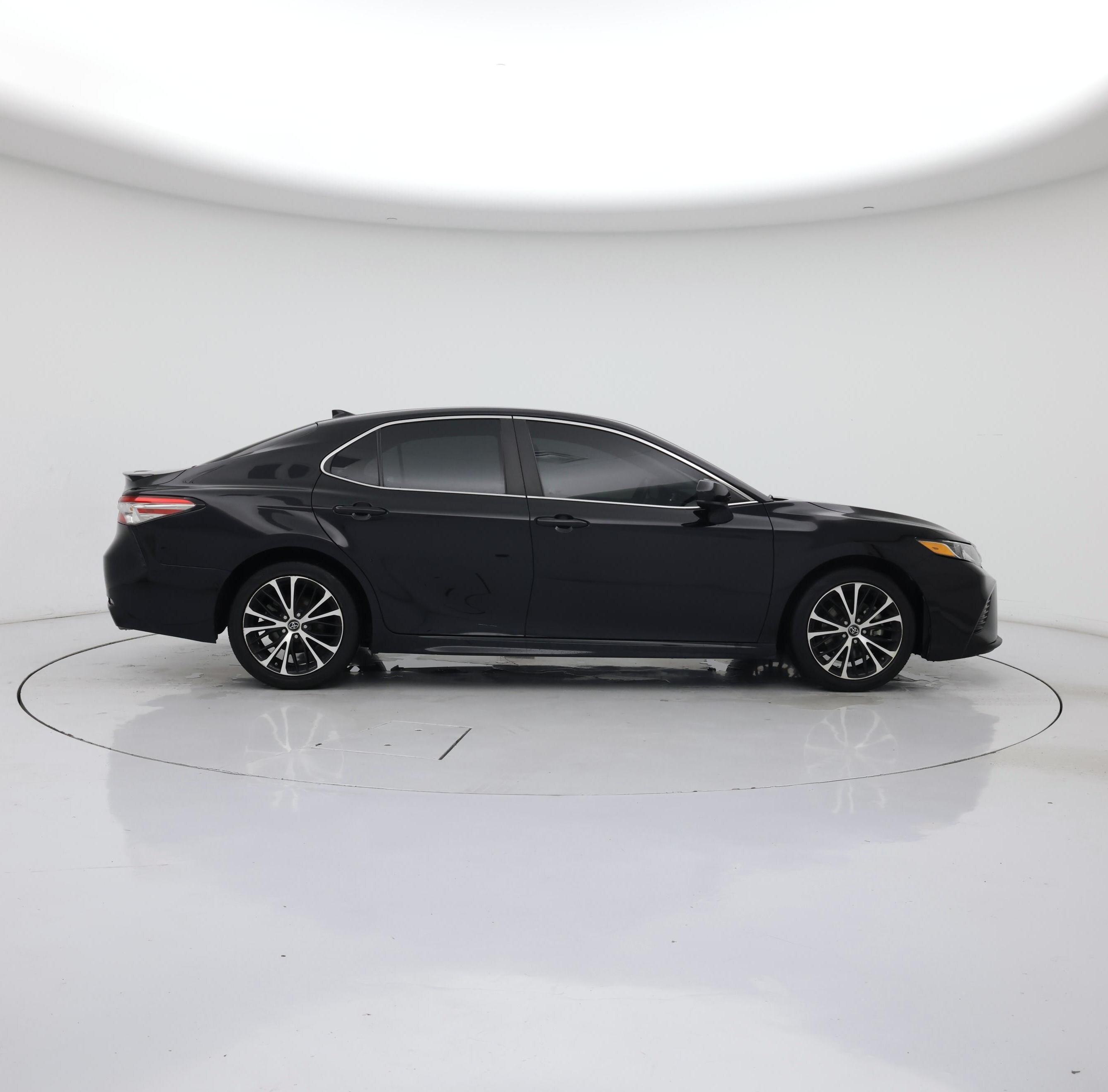 Thumbnail: 2019 Toyota Camry - 7