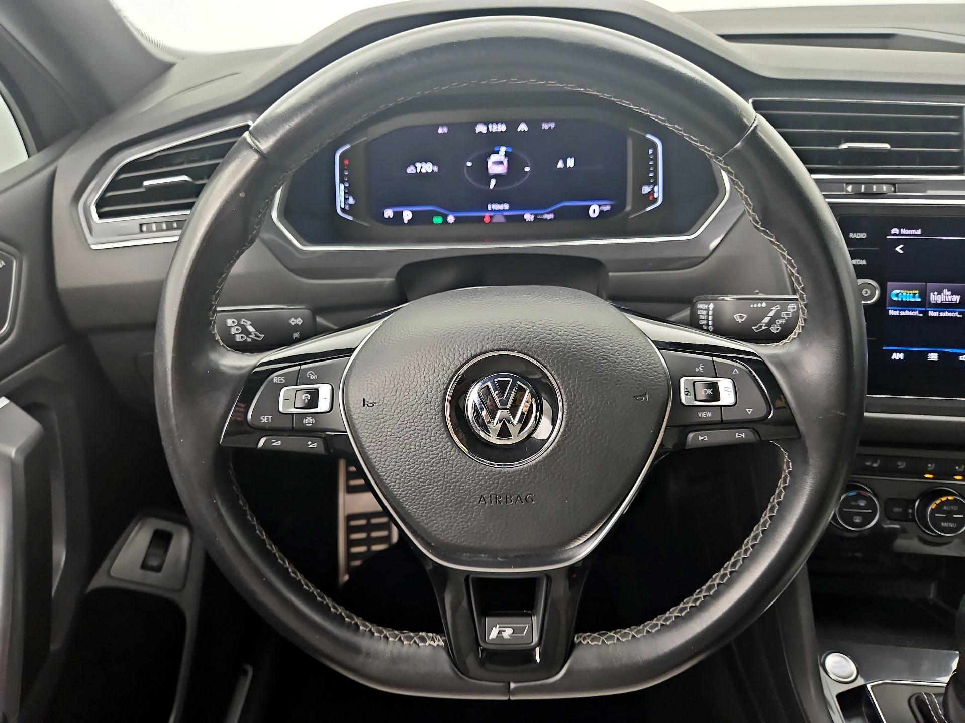 Thumbnail: 2021 Volkswagen Tiguan - 10