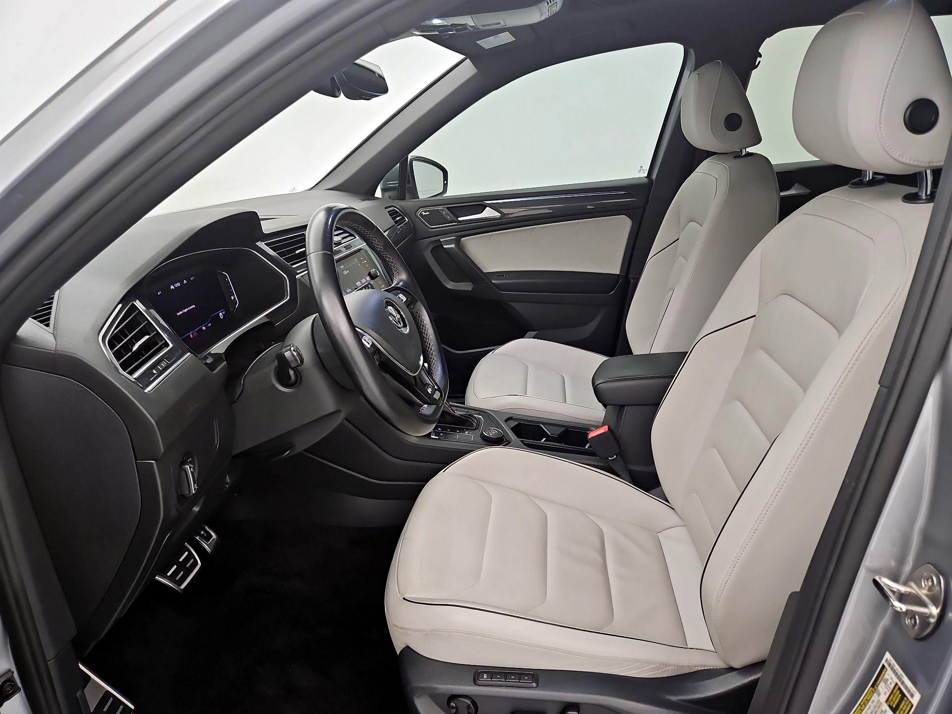 Thumbnail: 2021 Volkswagen Tiguan - 11
