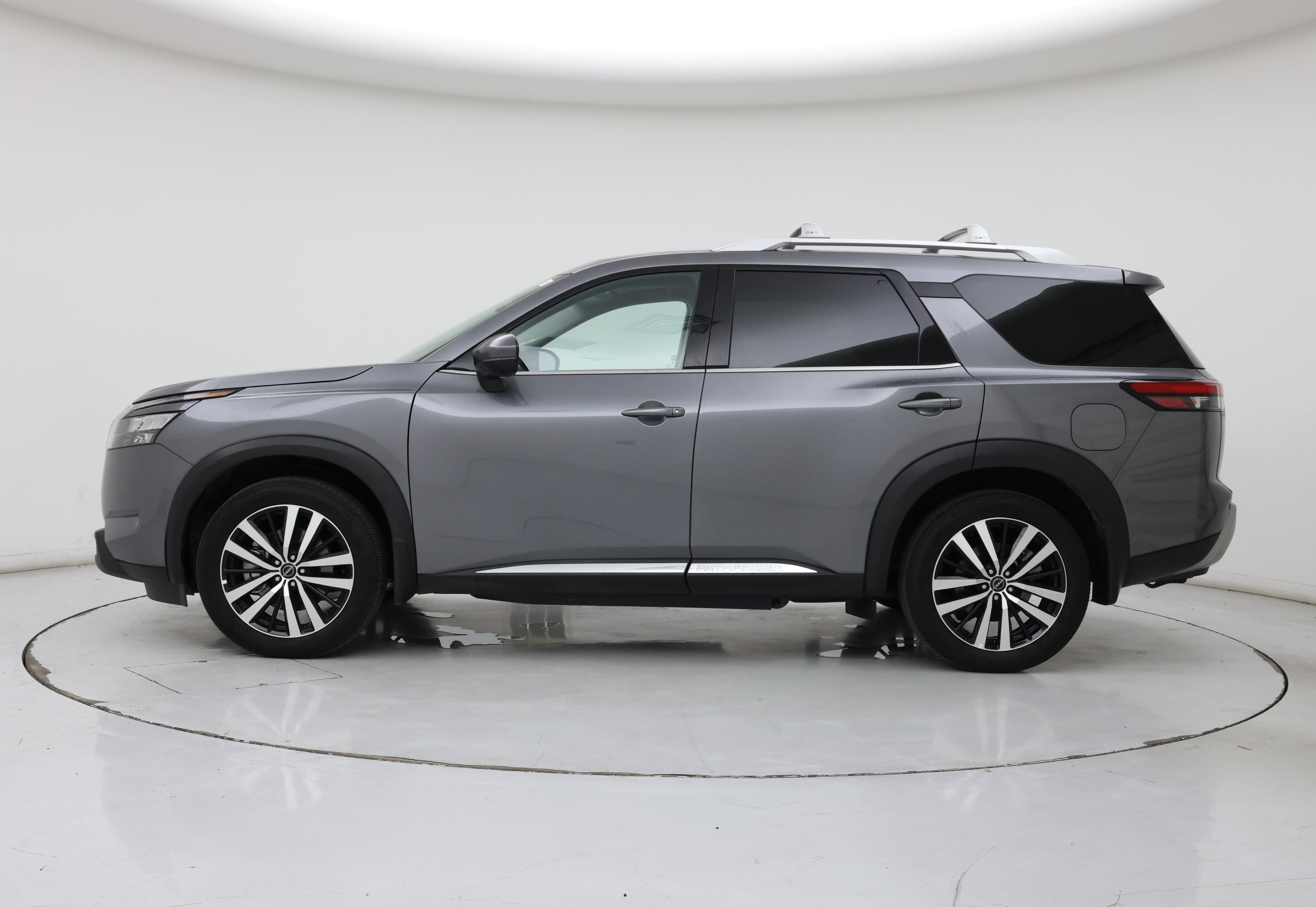 Thumbnail: 2025 Nissan Pathfinder - 3