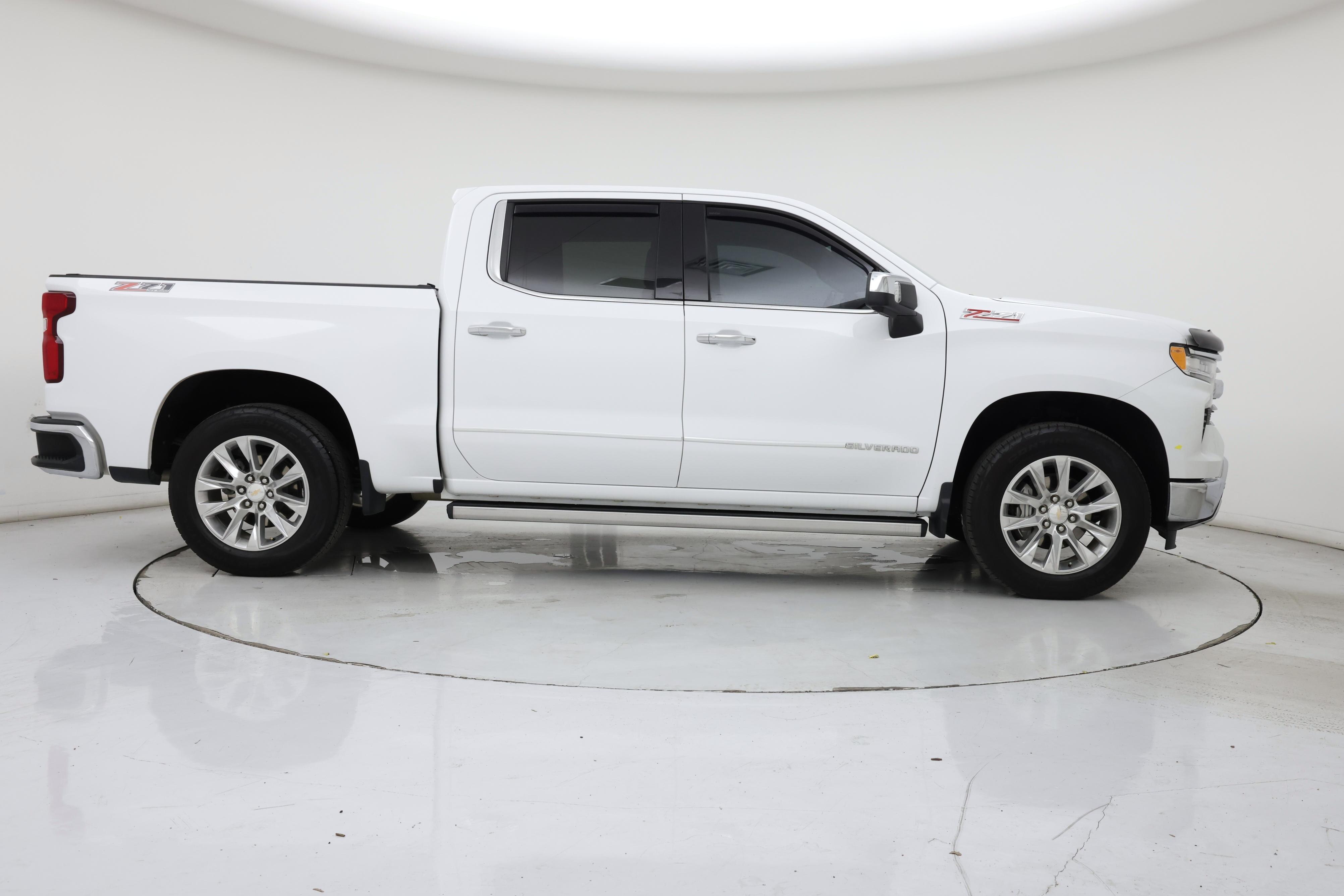 Thumbnail: 2023 Chevrolet Silverado 1500 - 7
