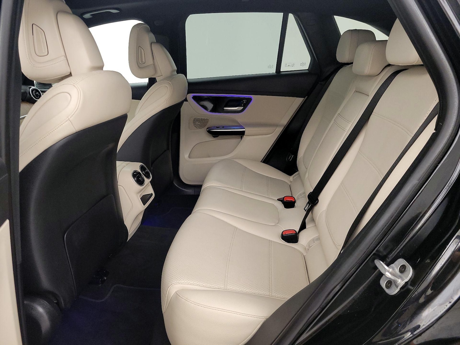 2024 Mercedes-Benz GLC GLC 300 - Photo 21