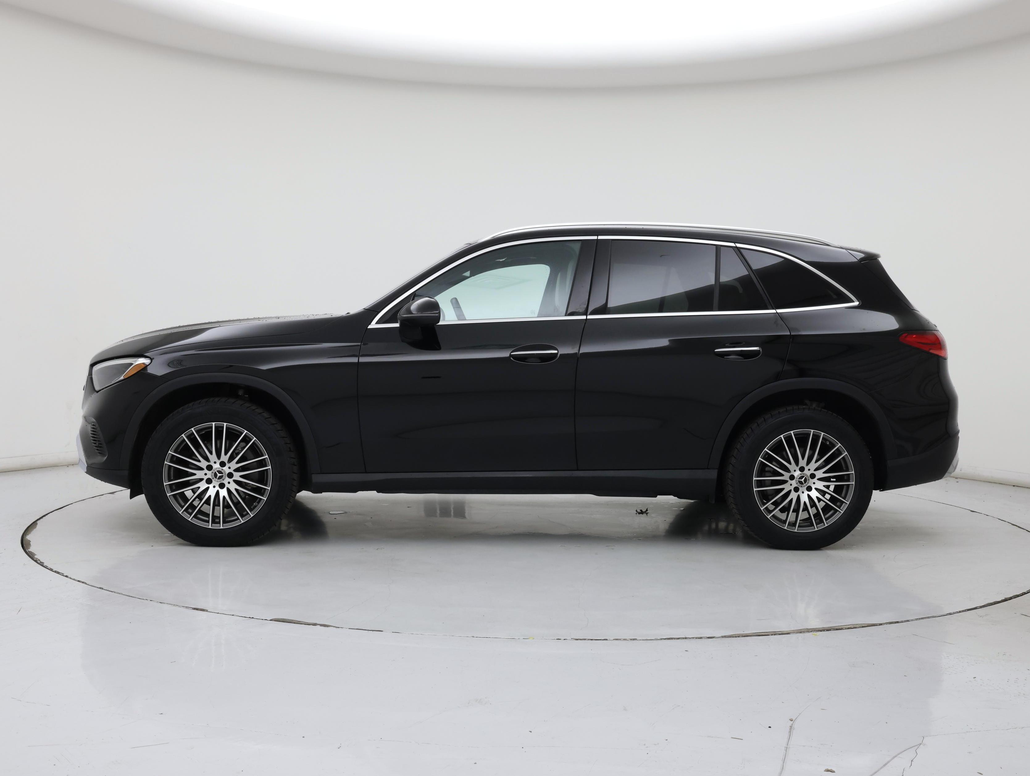 Thumbnail: 2024 Mercedes-Benz GLC - 3