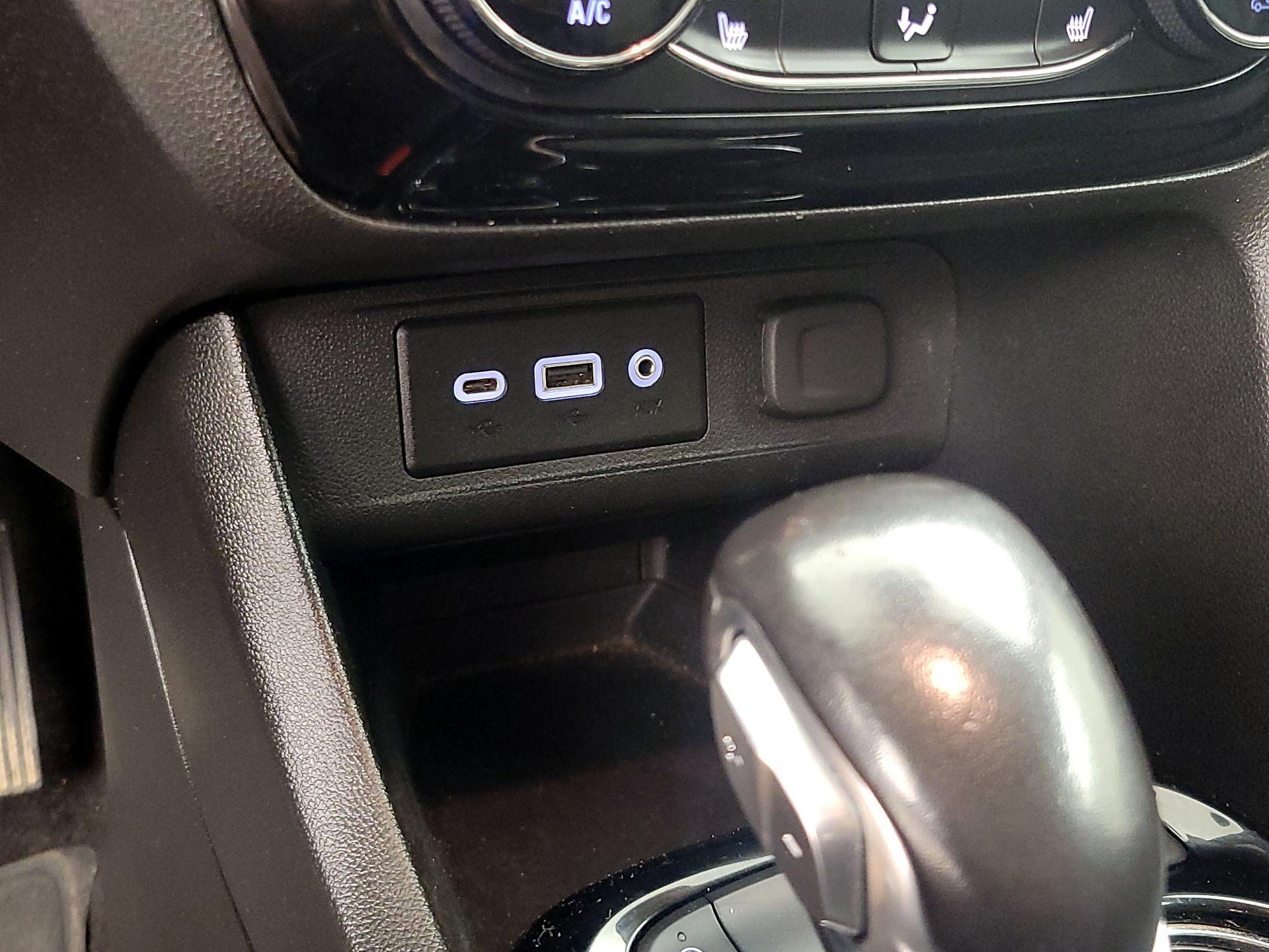 Thumbnail: 2020 Buick Encore GX - 18