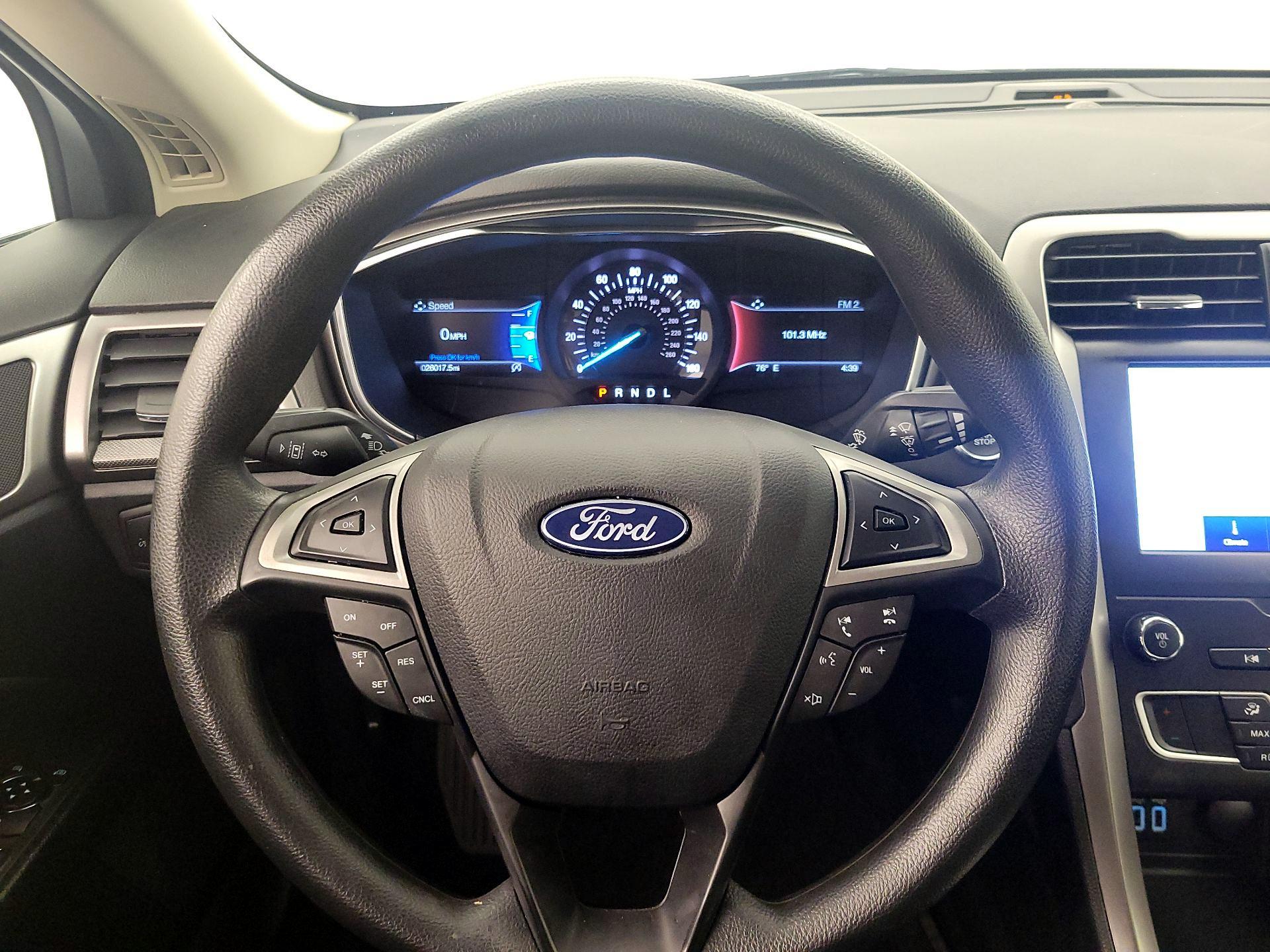 Thumbnail: 2020 Ford Fusion - 10