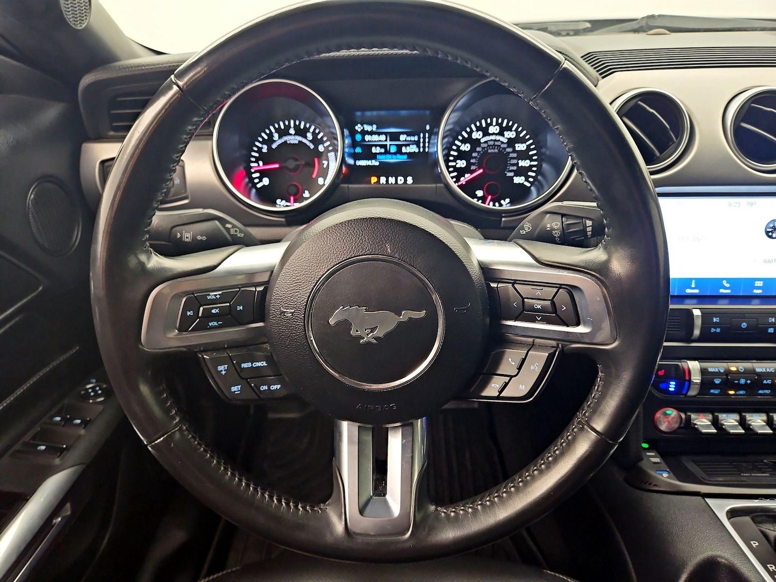 2022 Ford Mustang EcoBoost Premium - Photo 11