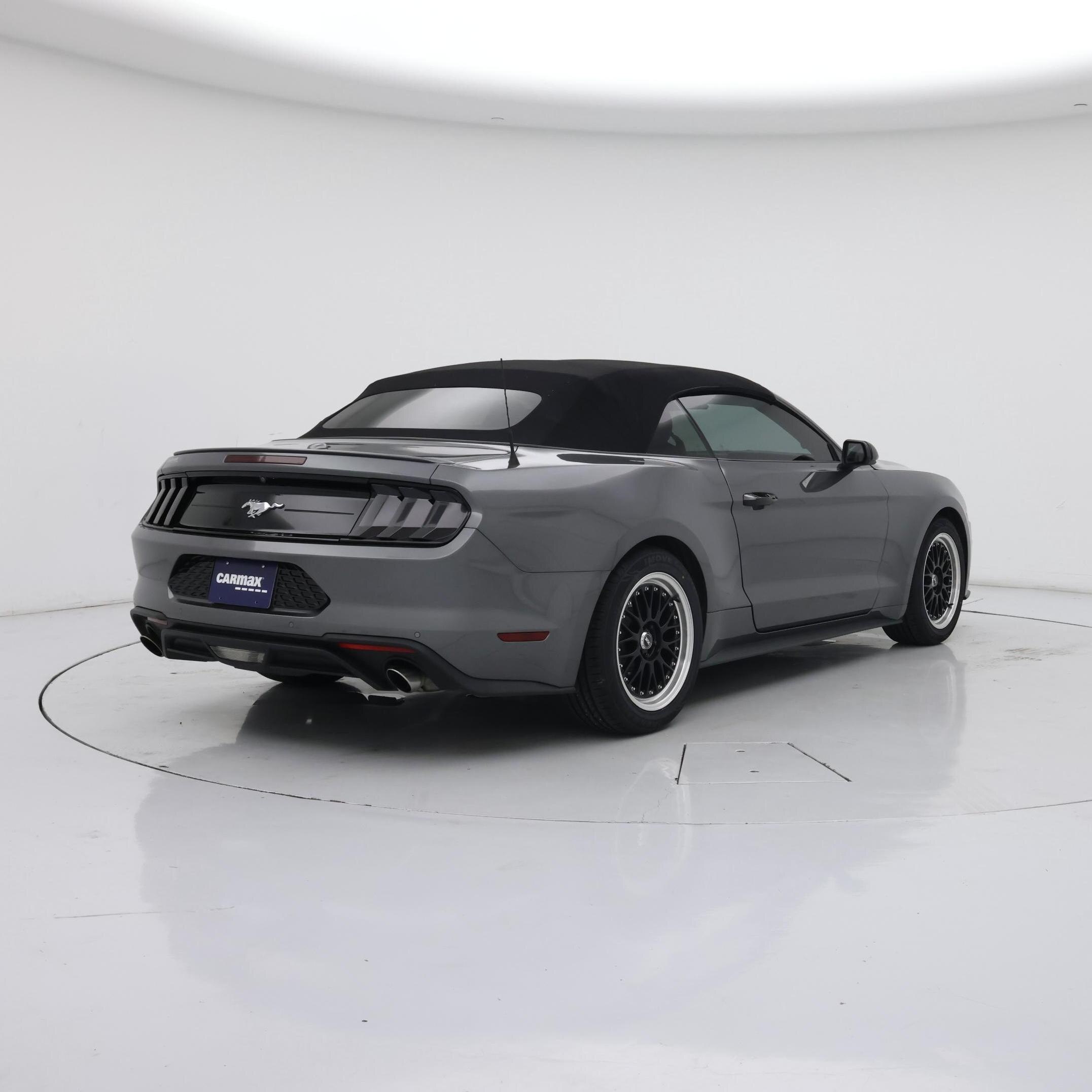 Thumbnail: 2022 Ford Mustang - 8