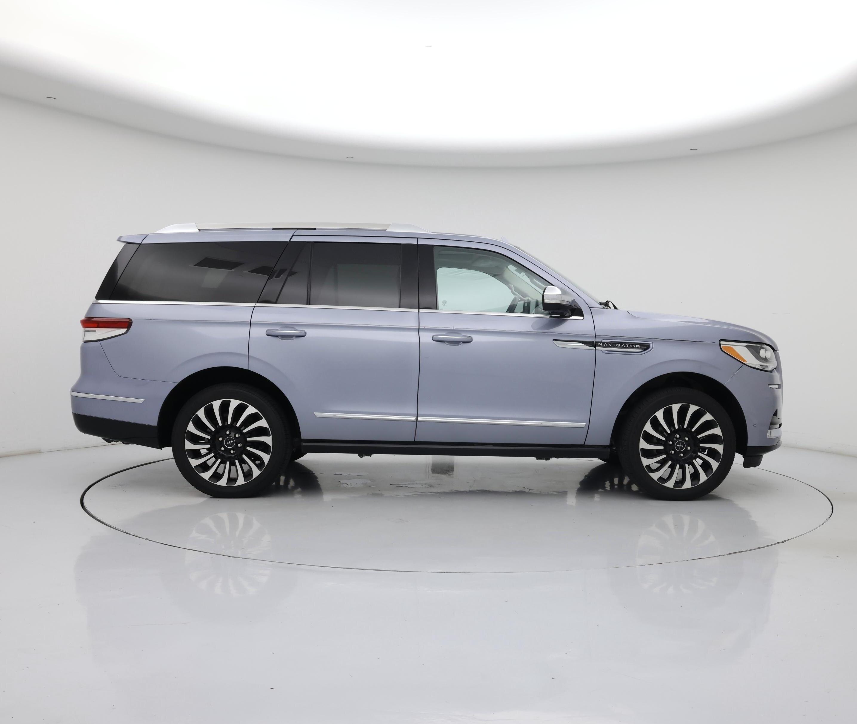 Thumbnail: 2022 Lincoln Navigator - 7