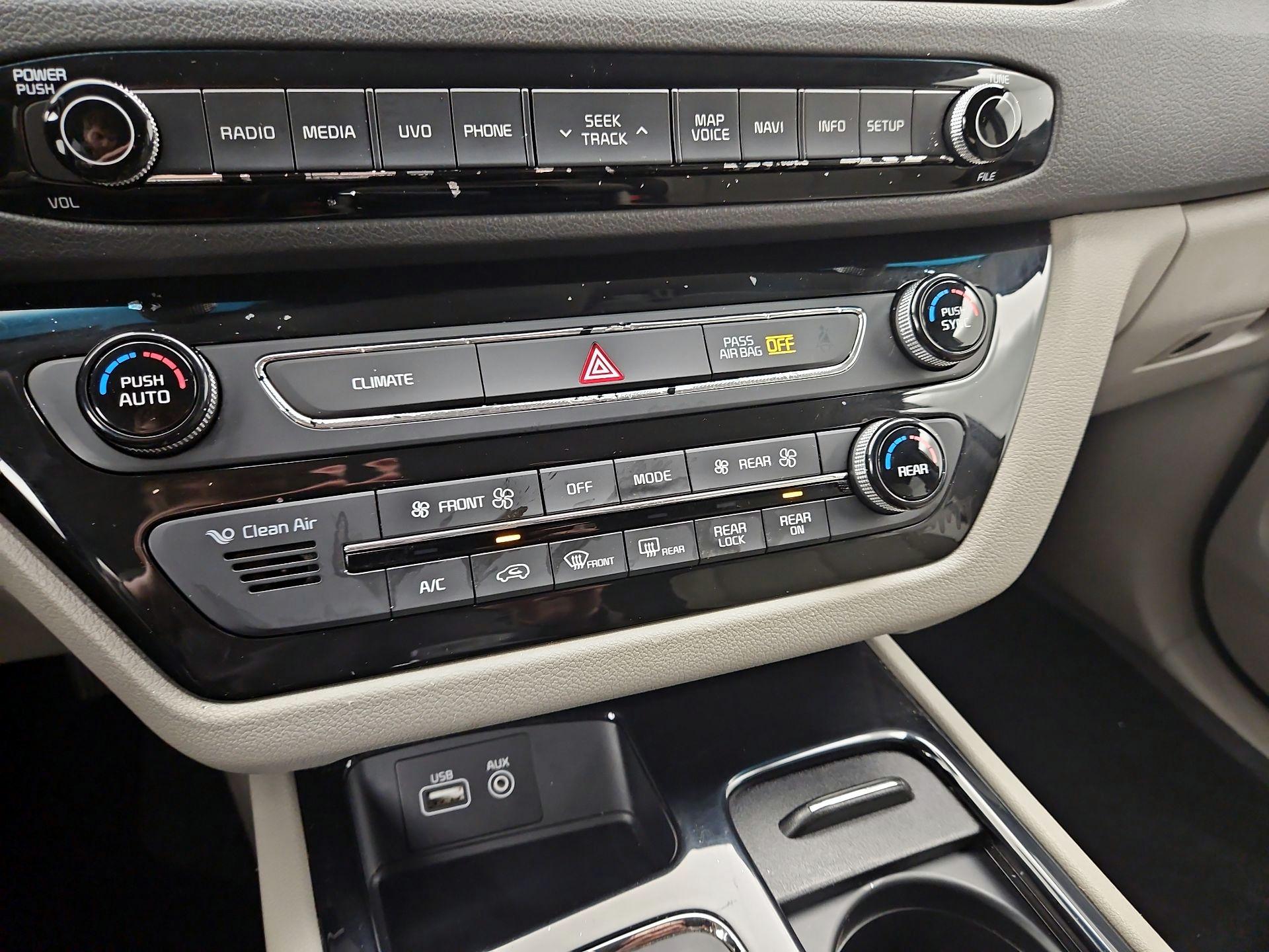 Thumbnail: 2018 Kia Sedona - 17