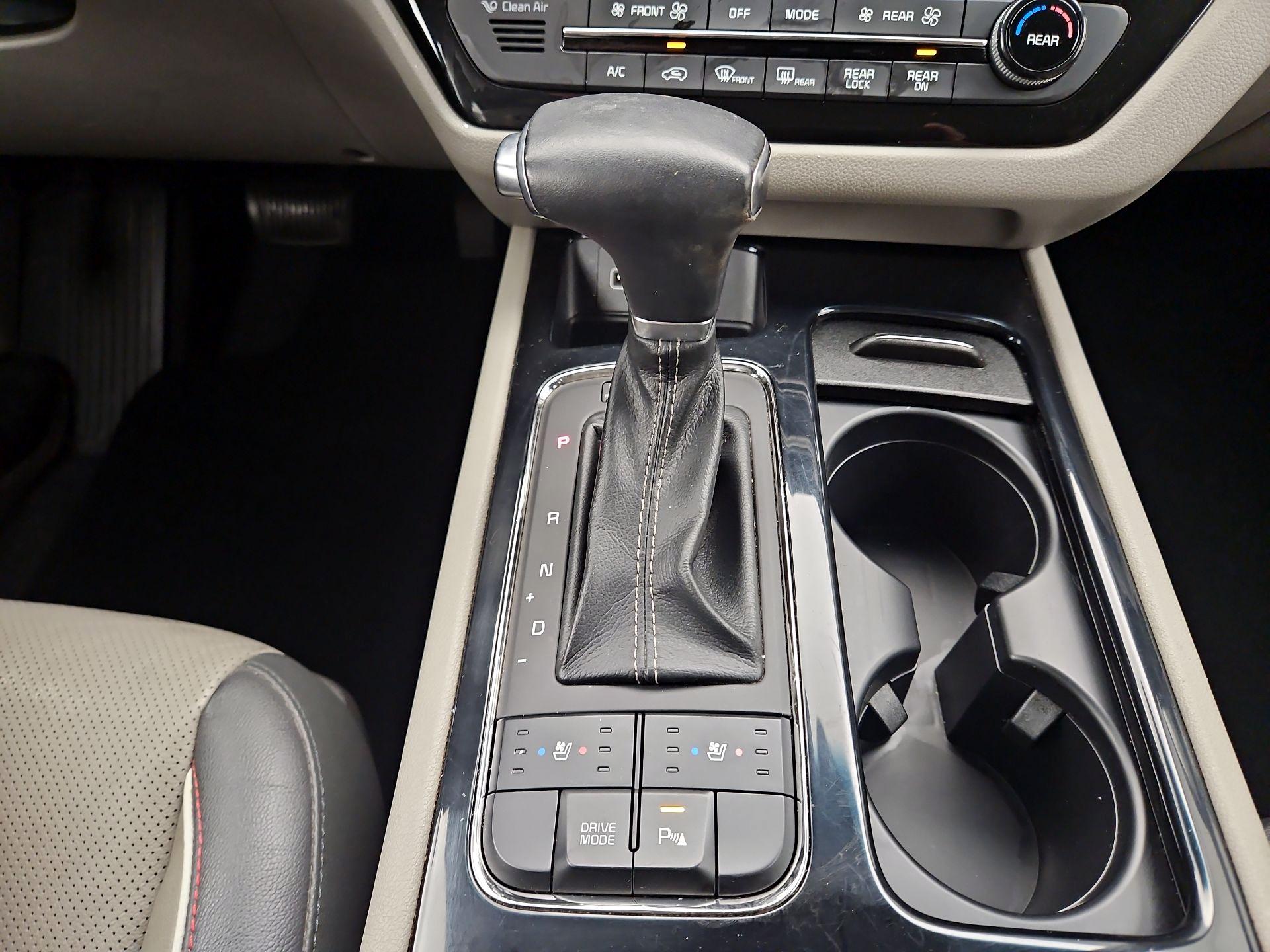 Thumbnail: 2018 Kia Sedona - 18