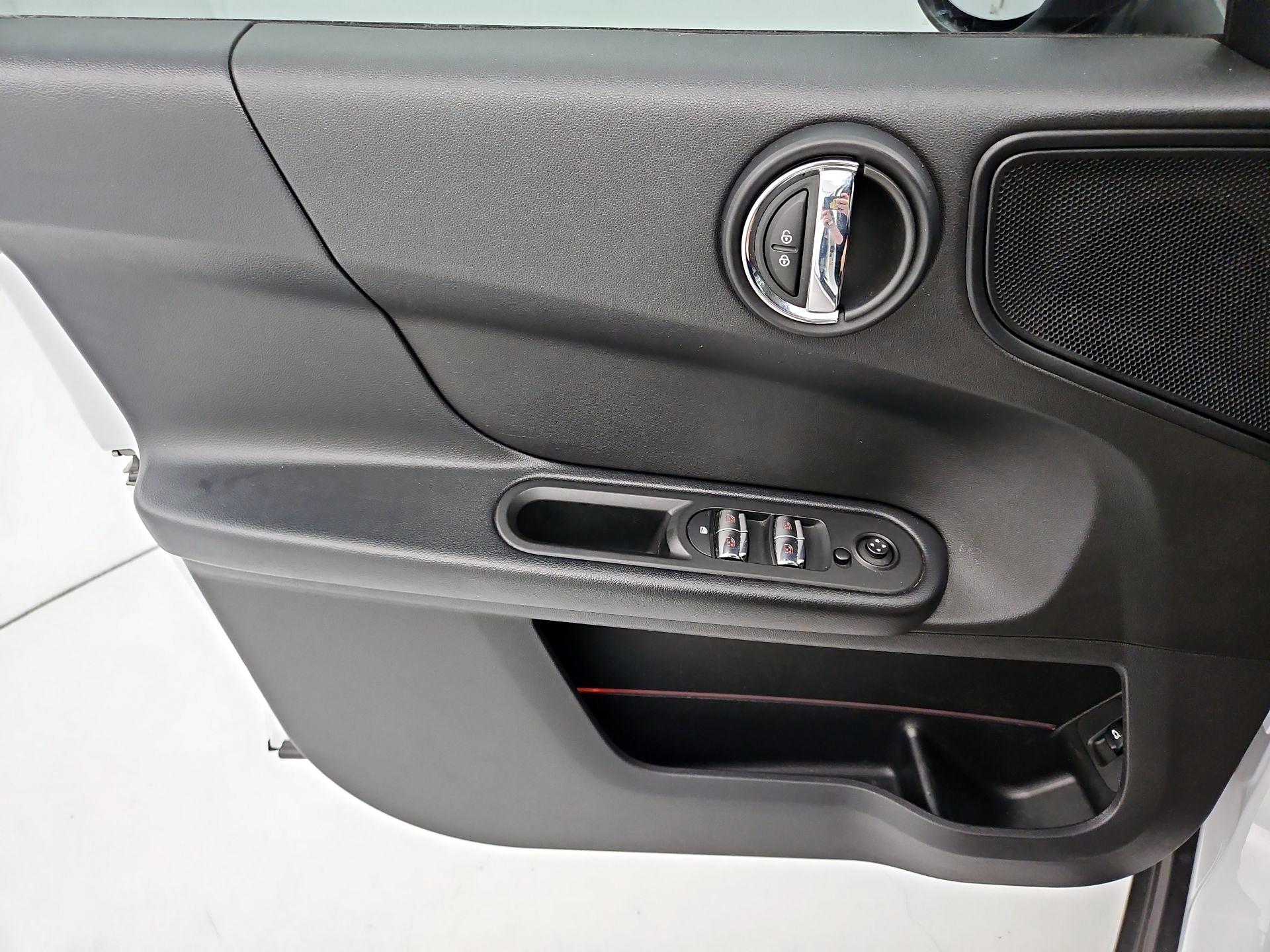 Thumbnail: 2019 MINI Cooper Countryman - 12