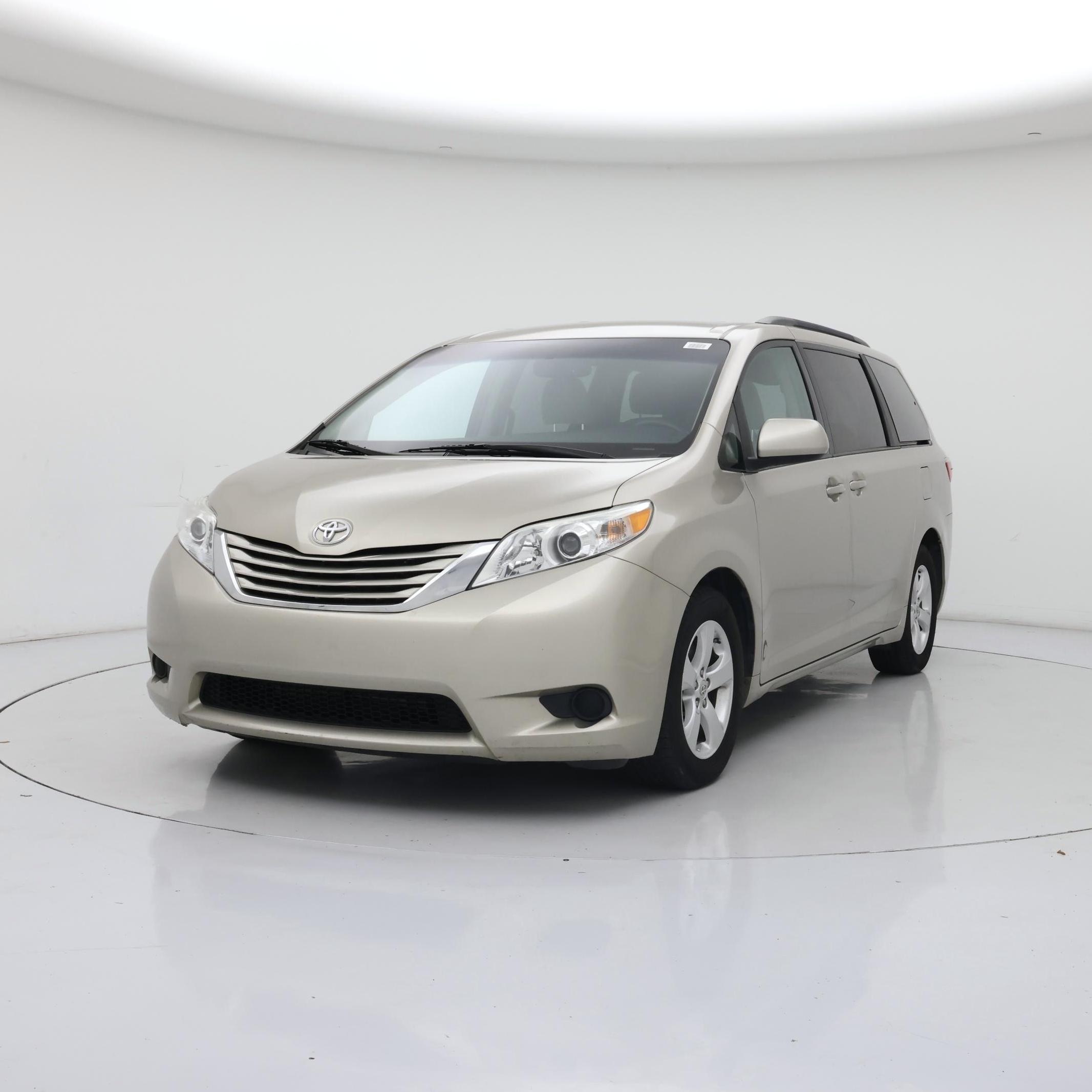 Thumbnail: 2017 Toyota Sienna - 4