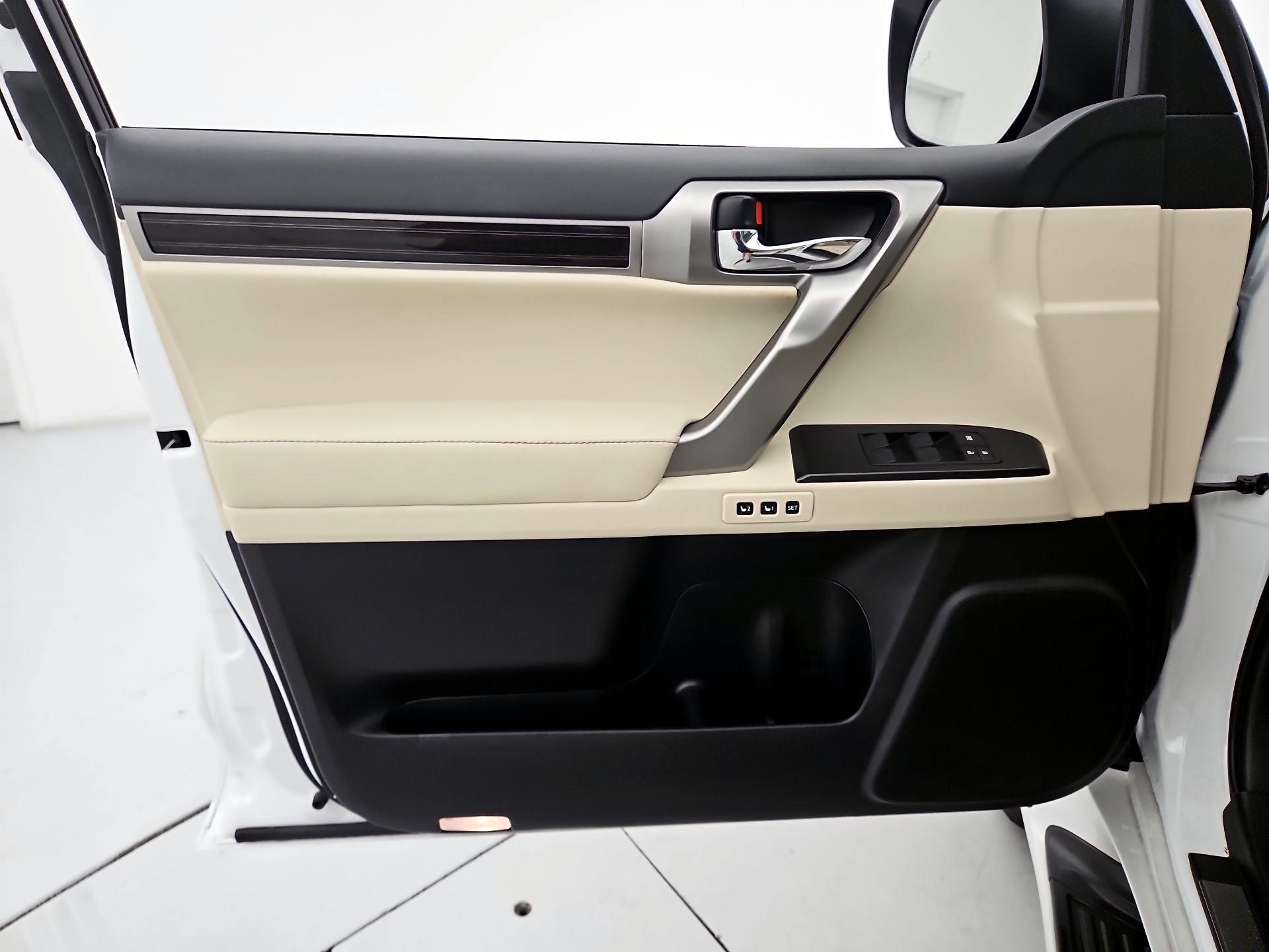 Thumbnail: 2023 Lexus GX - 12