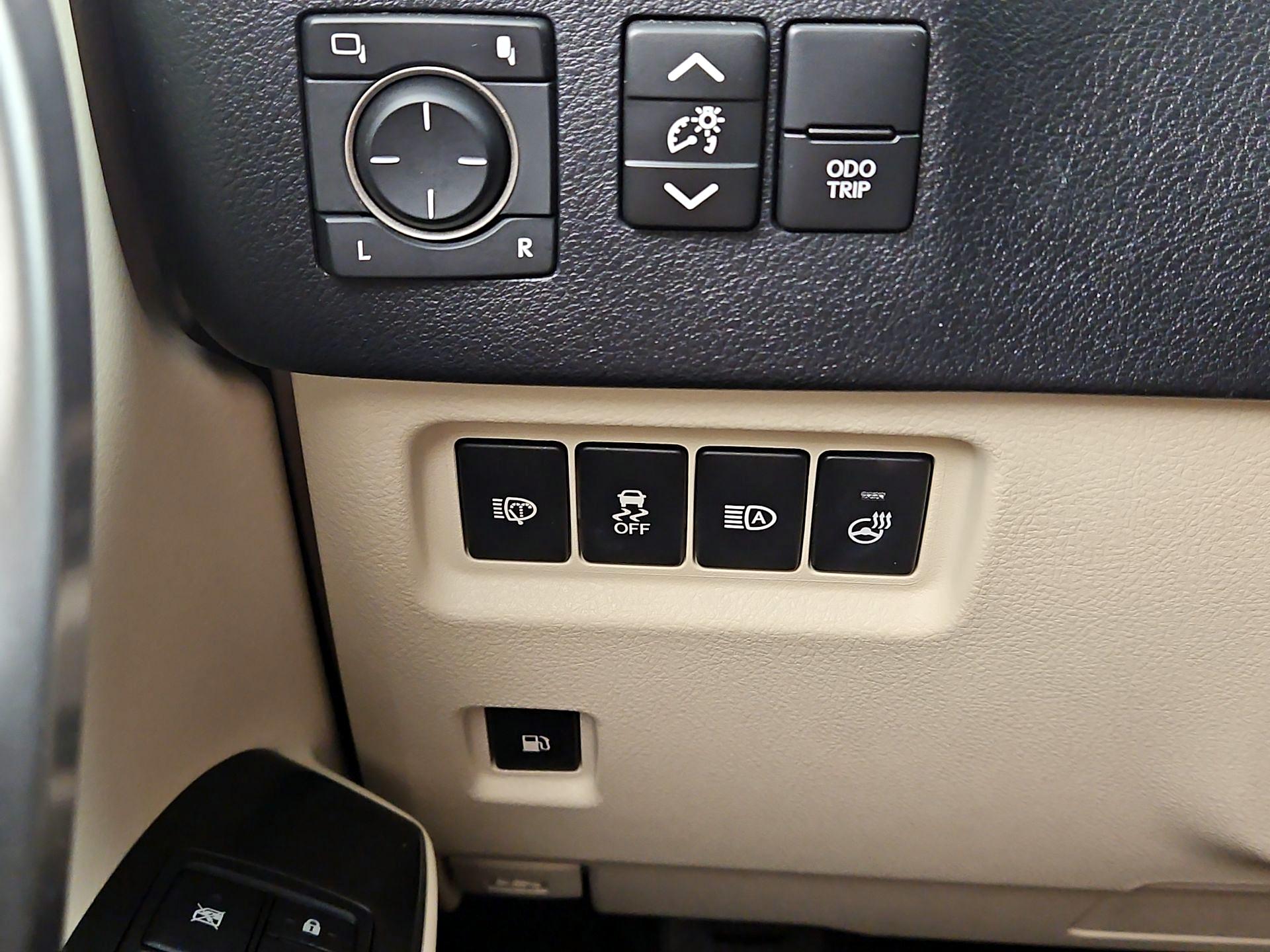 Thumbnail: 2023 Lexus GX - 13