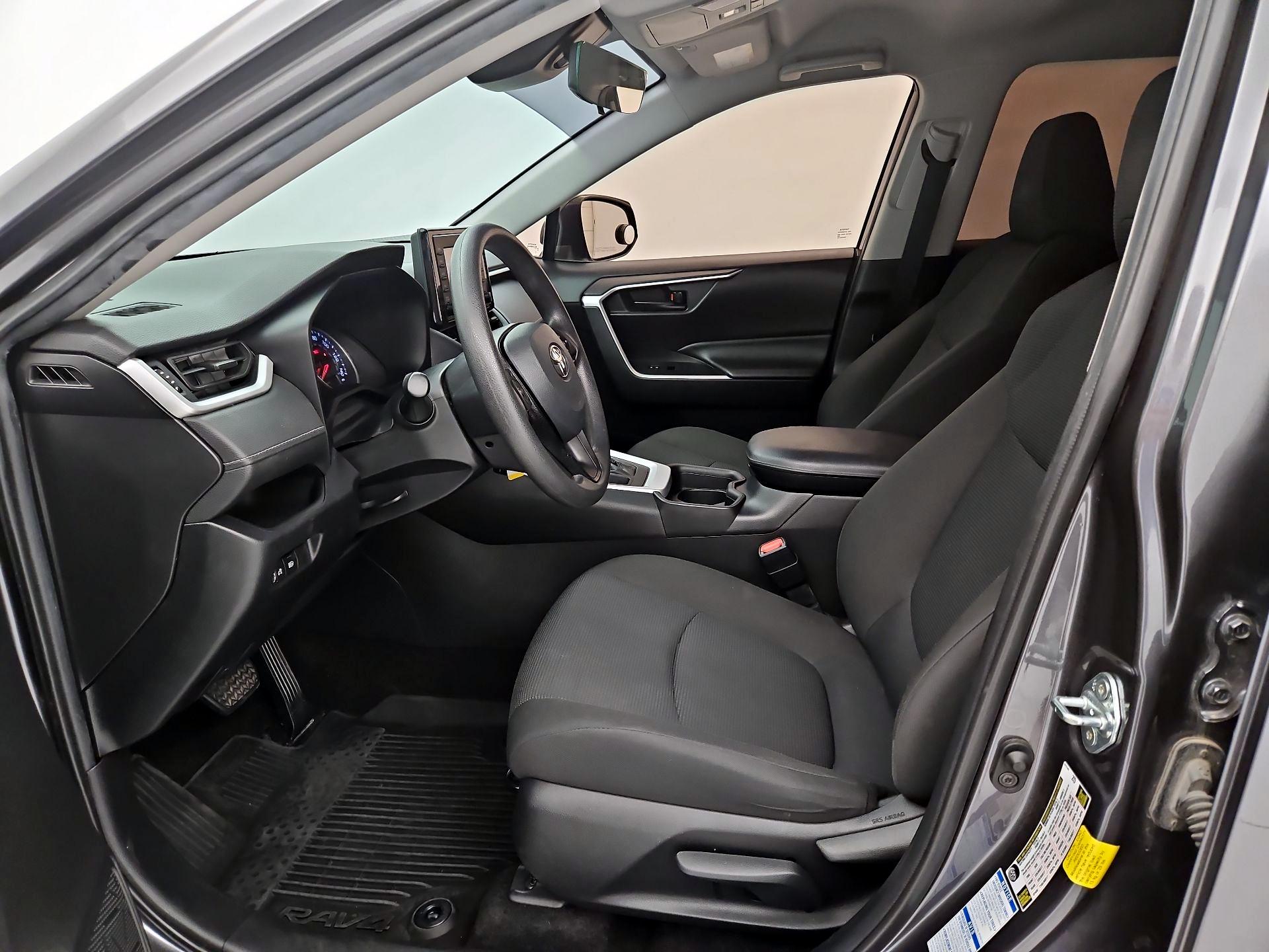 Thumbnail: 2021 Toyota RAV4 - 11
