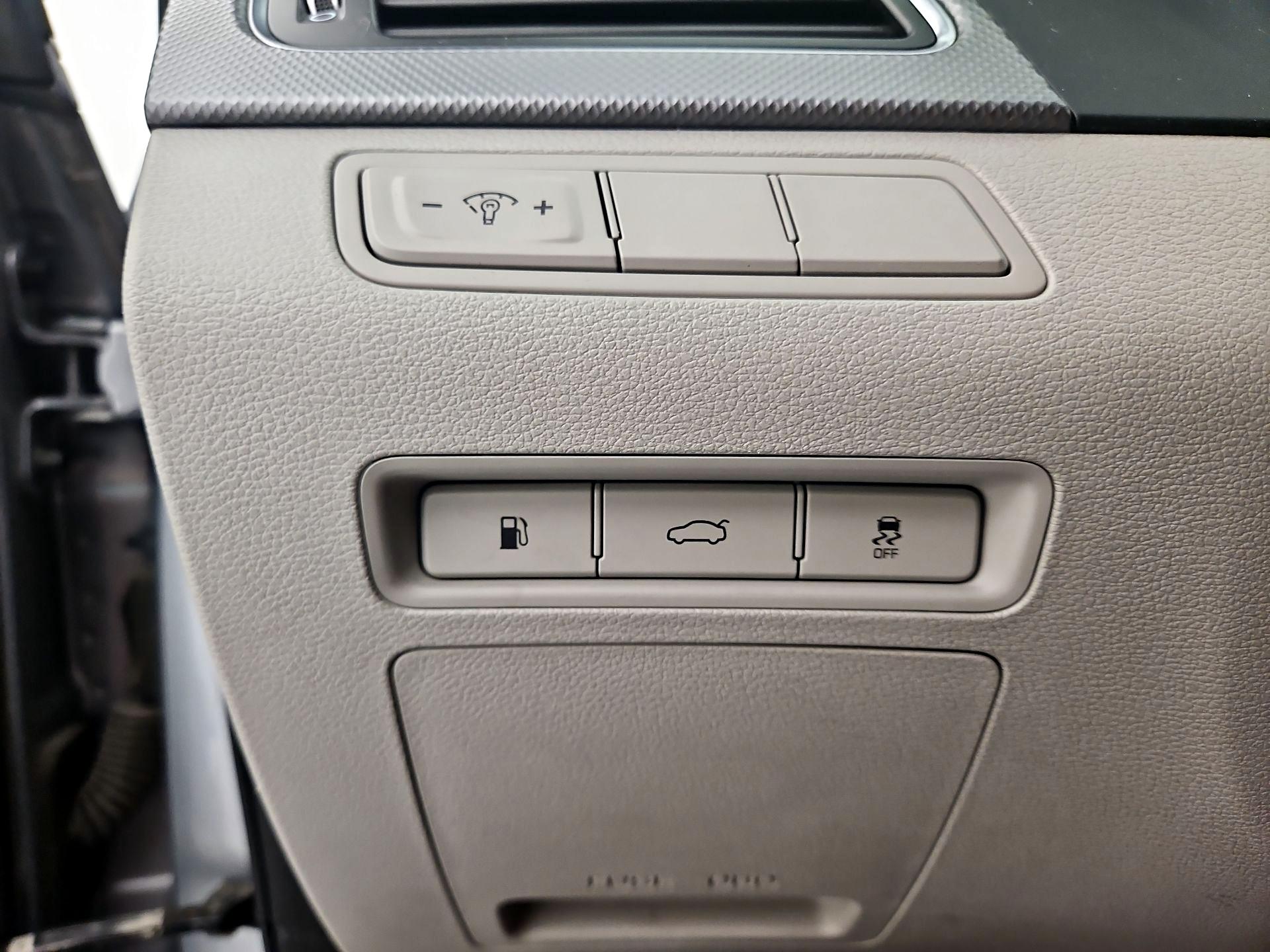 Thumbnail: 2015 Hyundai Sonata - 13