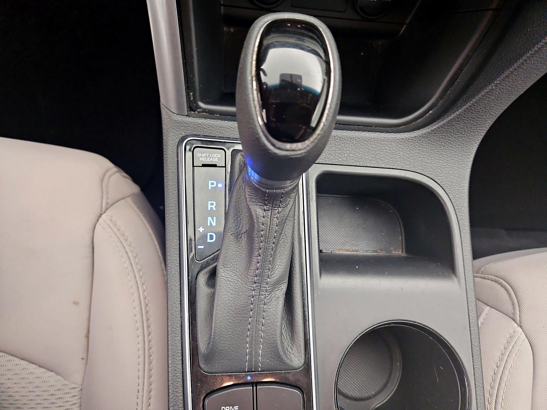 Thumbnail: 2015 Hyundai Sonata - 16