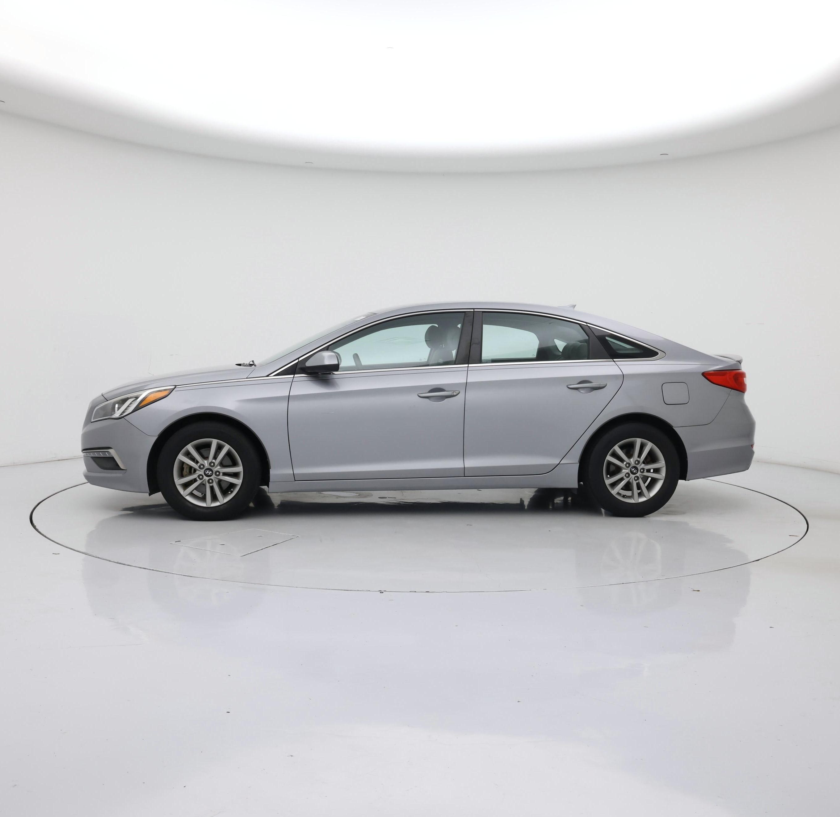 Thumbnail: 2015 Hyundai Sonata - 3