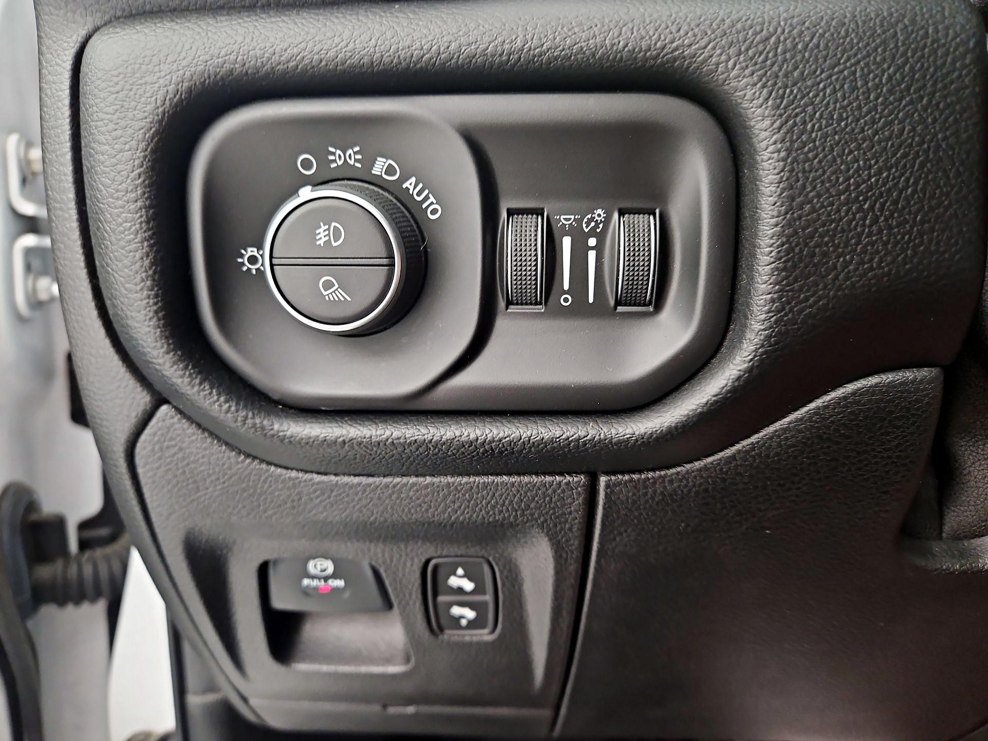 Thumbnail: 2020 RAM 1500 - 13