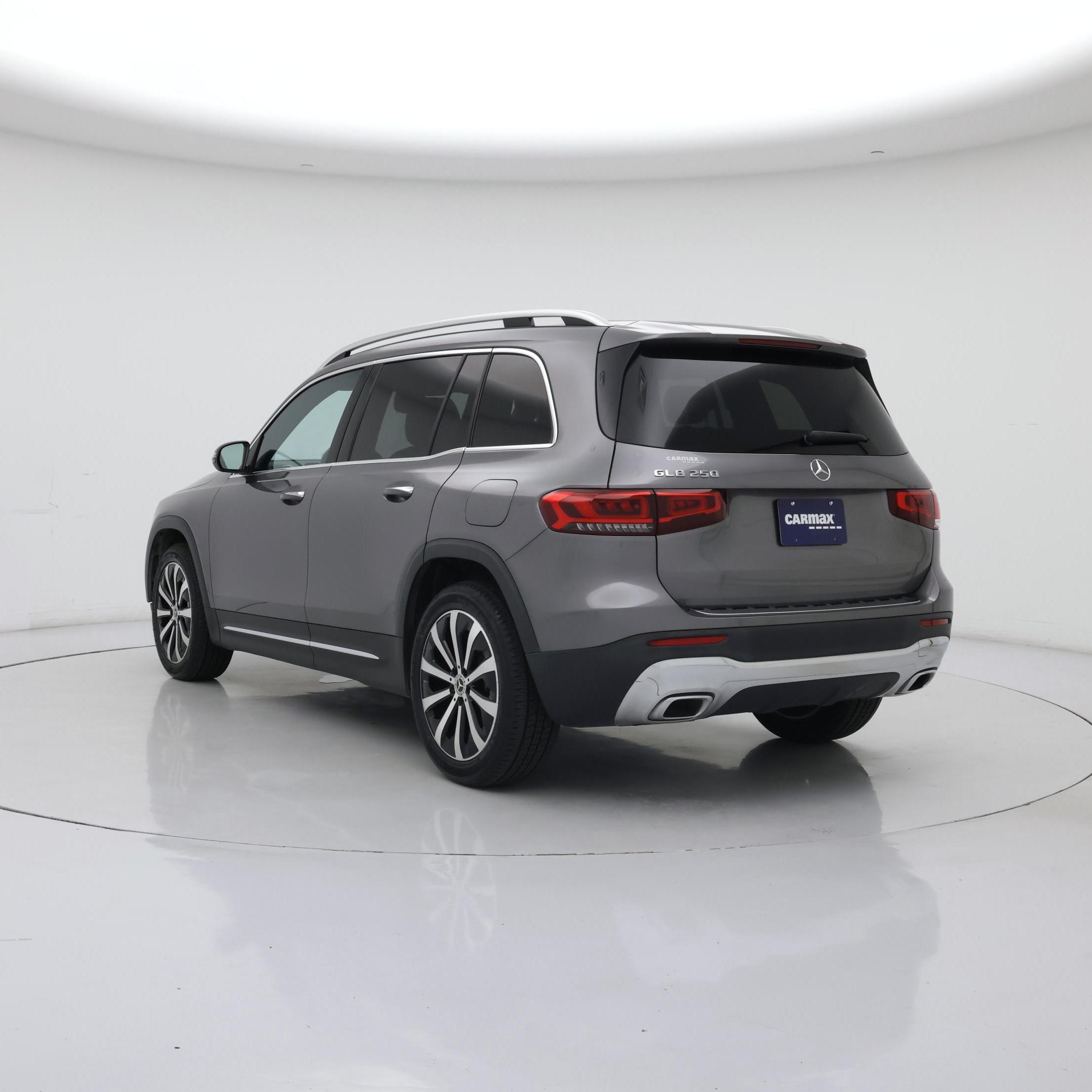 Thumbnail: 2021 Mercedes-Benz GLB - 2