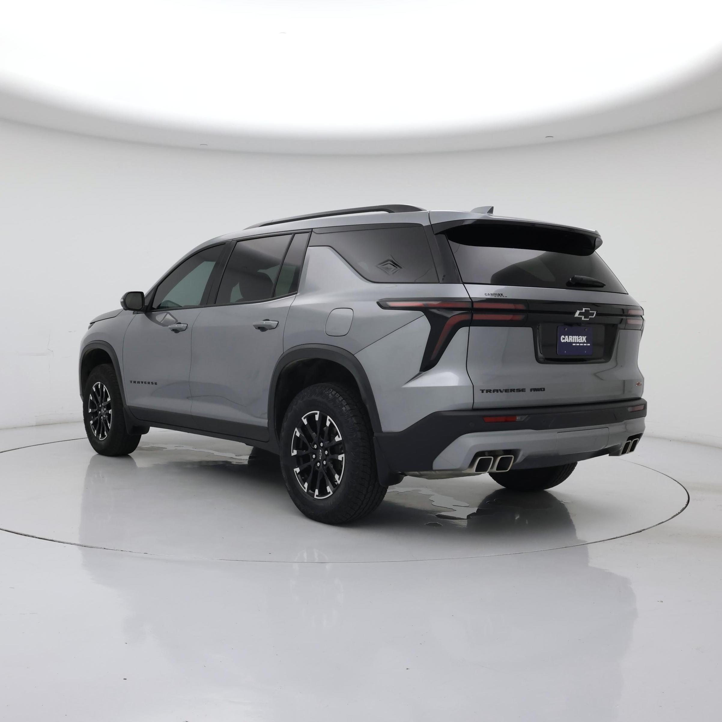 Thumbnail: 2024 Chevrolet Traverse - 2