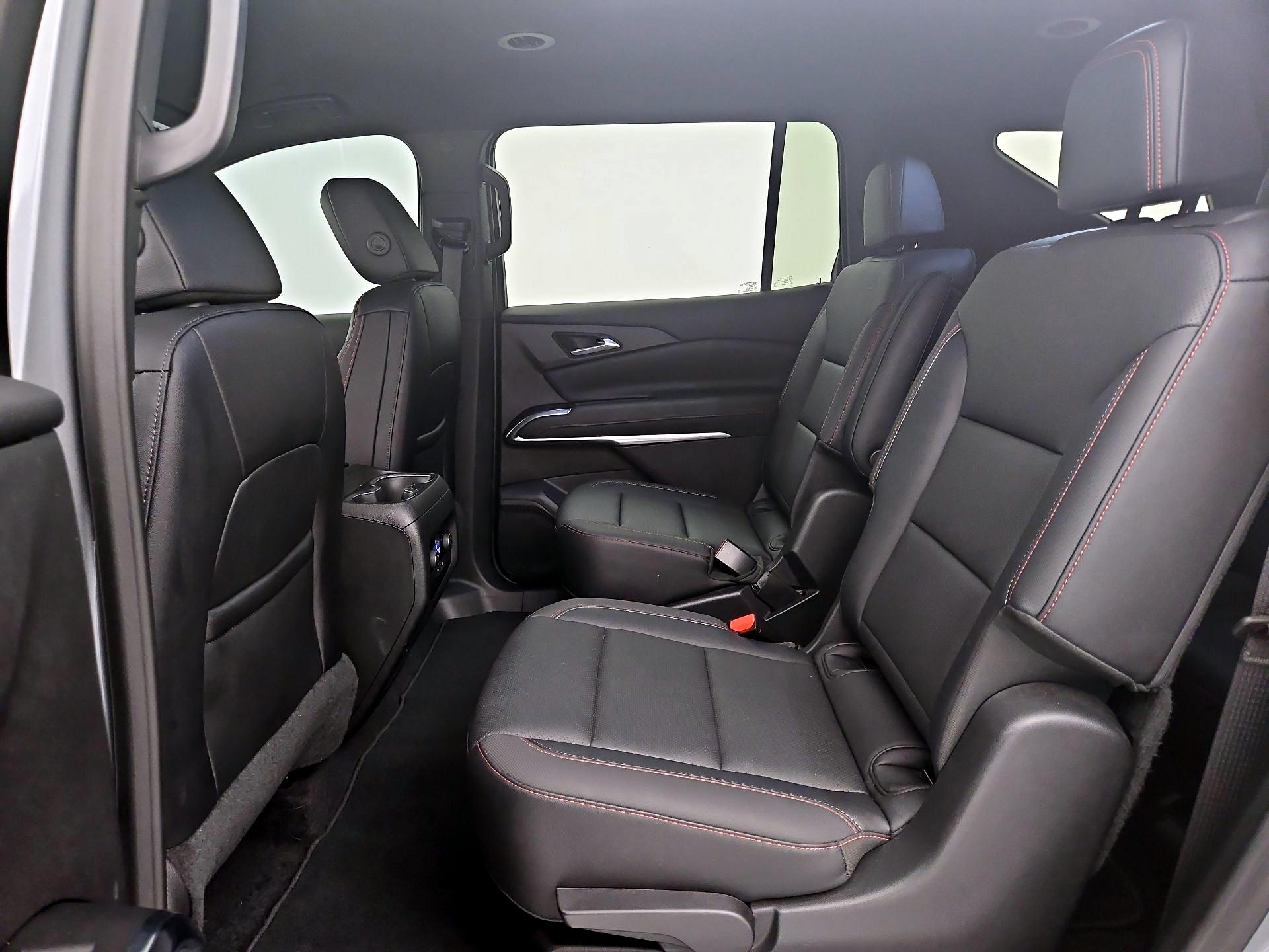 Thumbnail: 2024 Chevrolet Traverse - 19