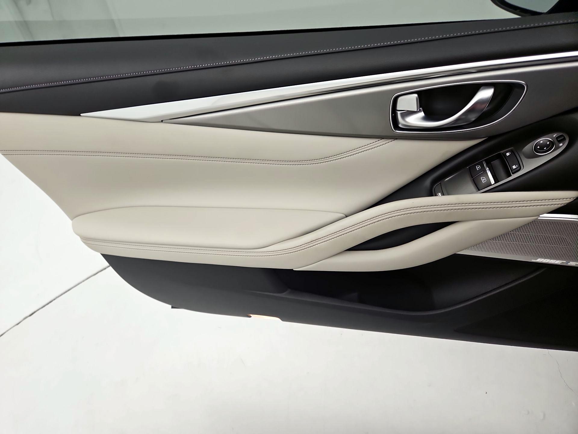 Thumbnail: 2017 INFINITI Q60 - 12