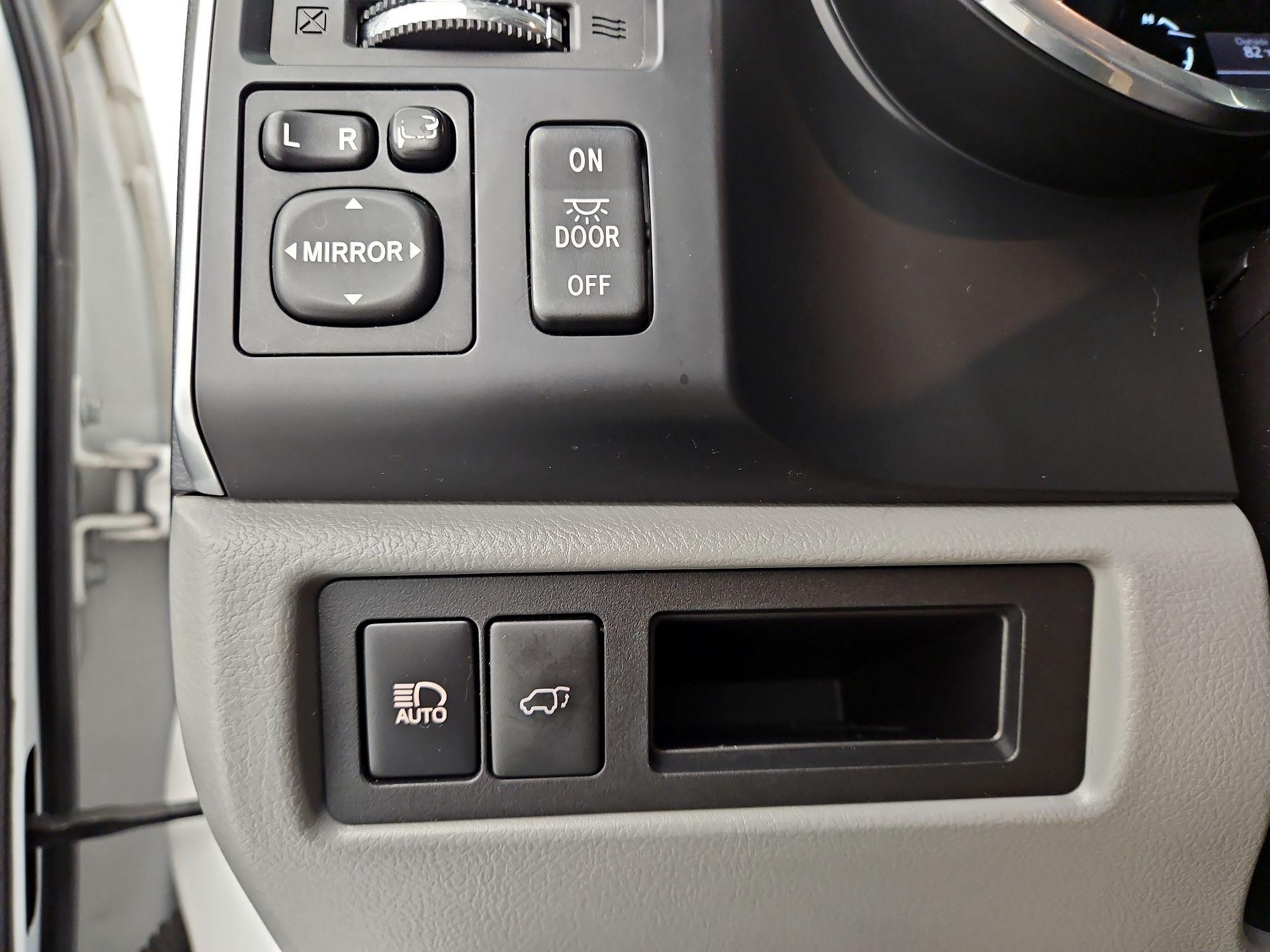Thumbnail: 2018 Toyota Sequoia - 13