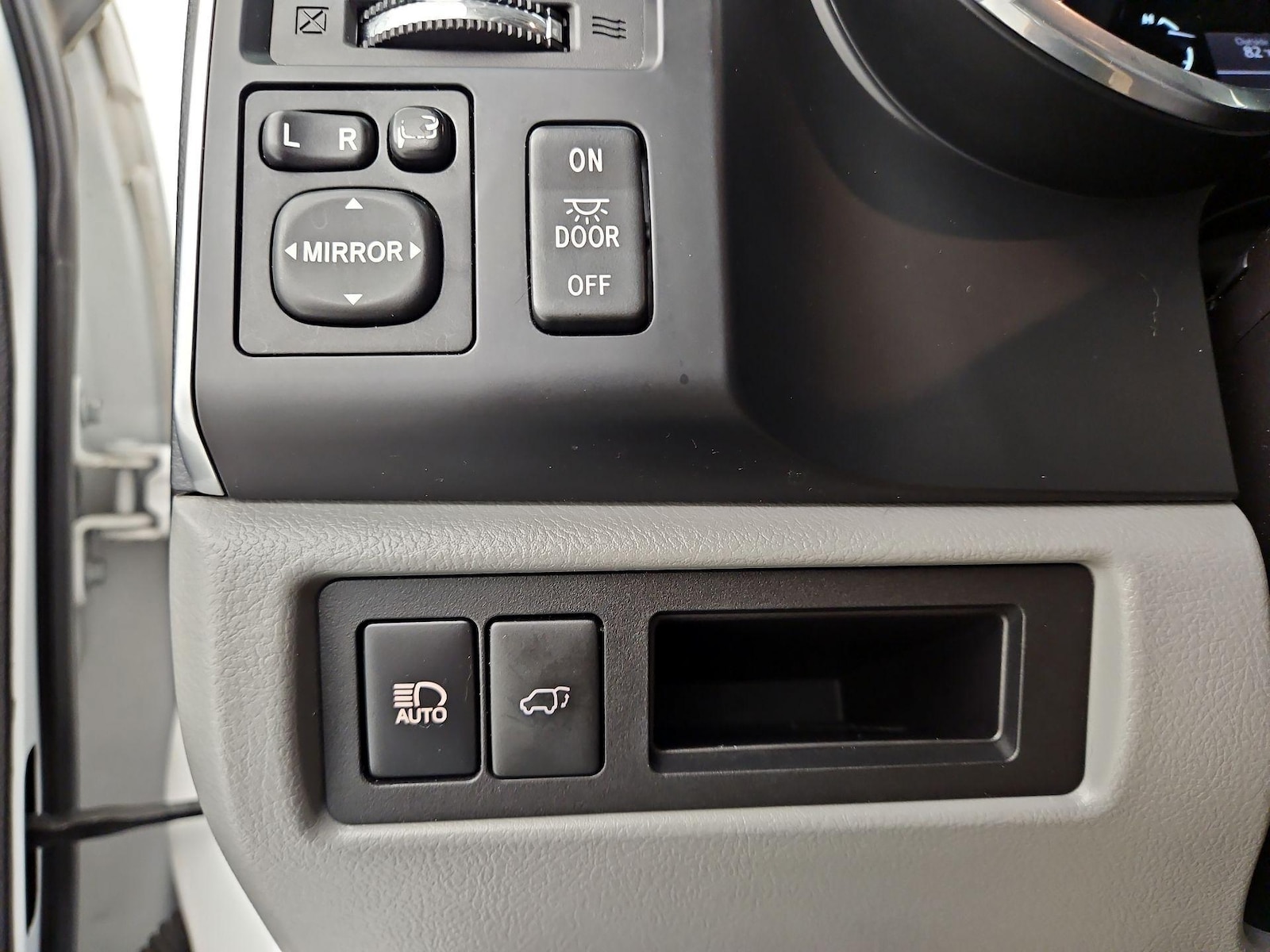 2018 Toyota Sequoia Limited - Photo 14
