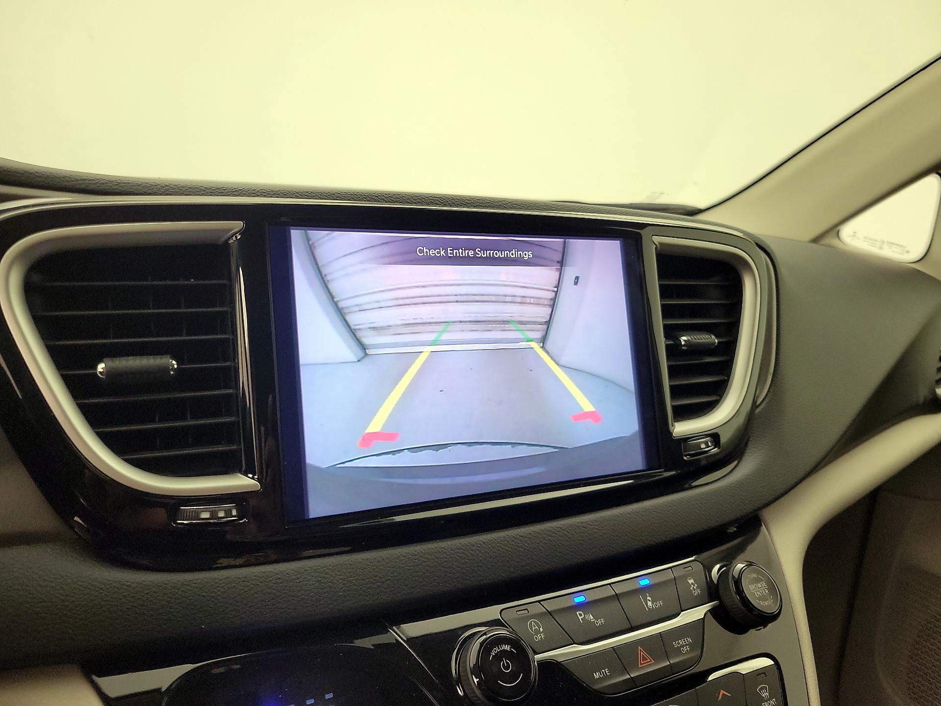 Thumbnail: 2023 Chrysler Pacifica - 14