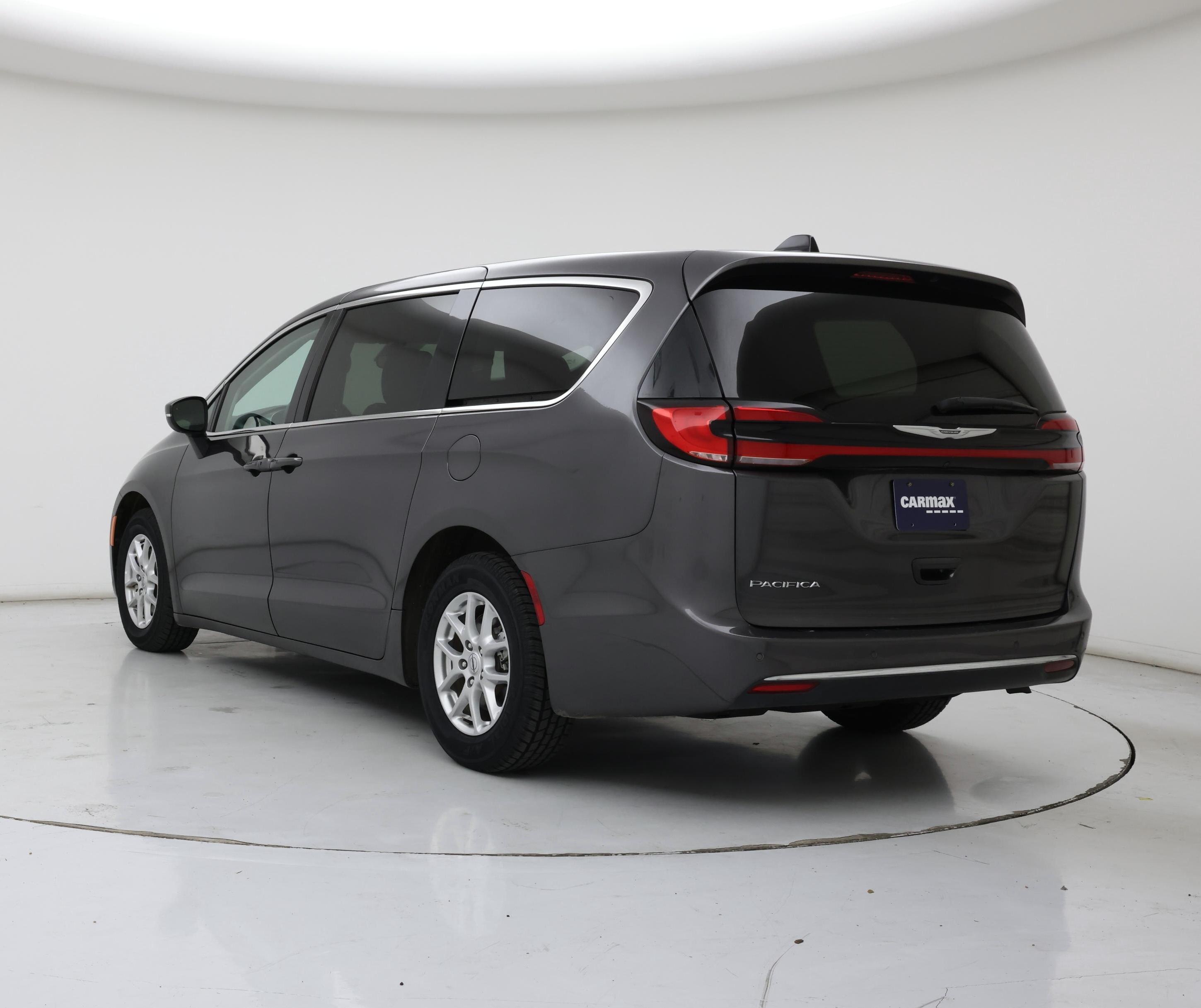Thumbnail: 2023 Chrysler Pacifica - 2