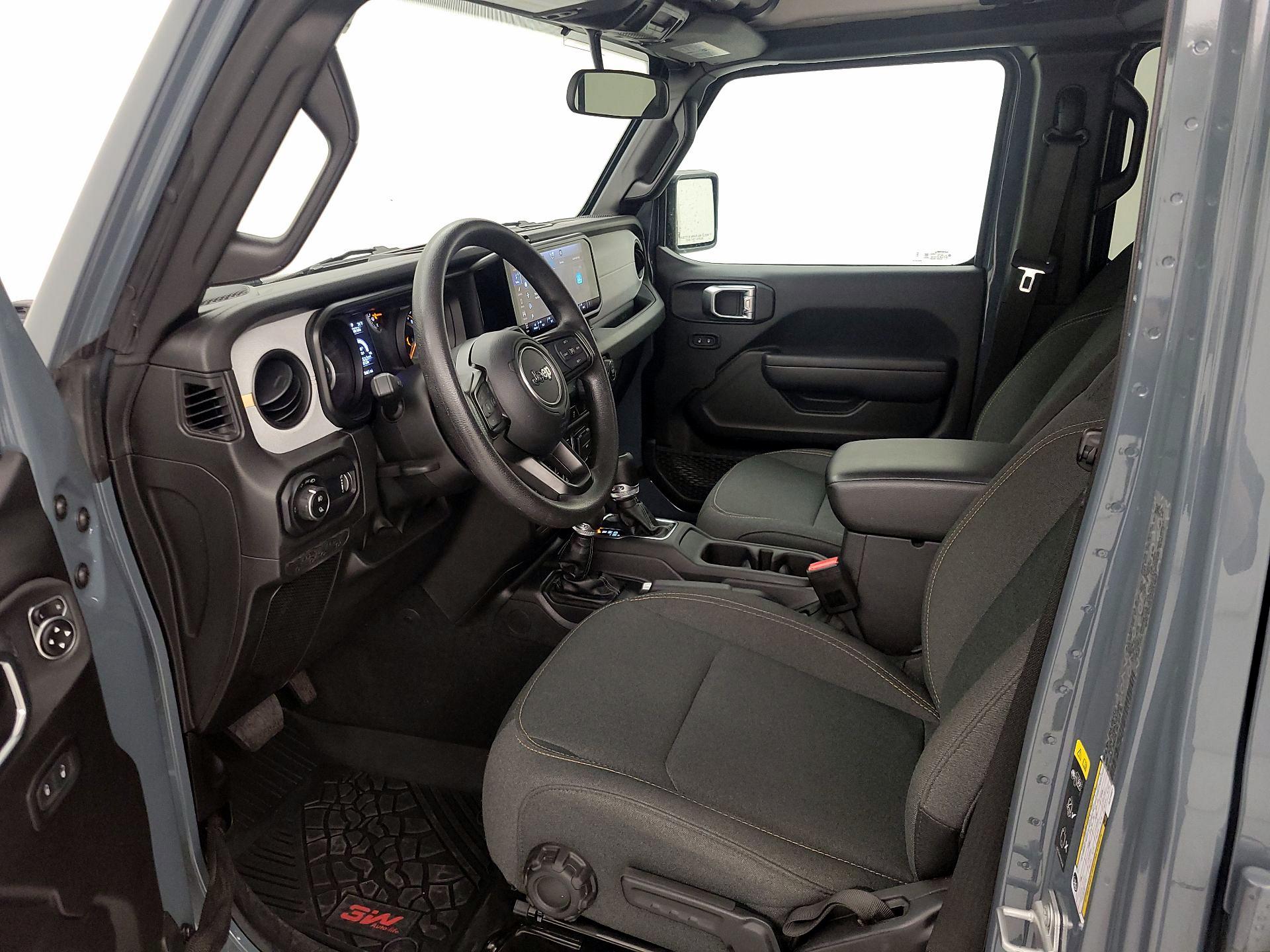 Thumbnail: 2025 Jeep Gladiator - 11
