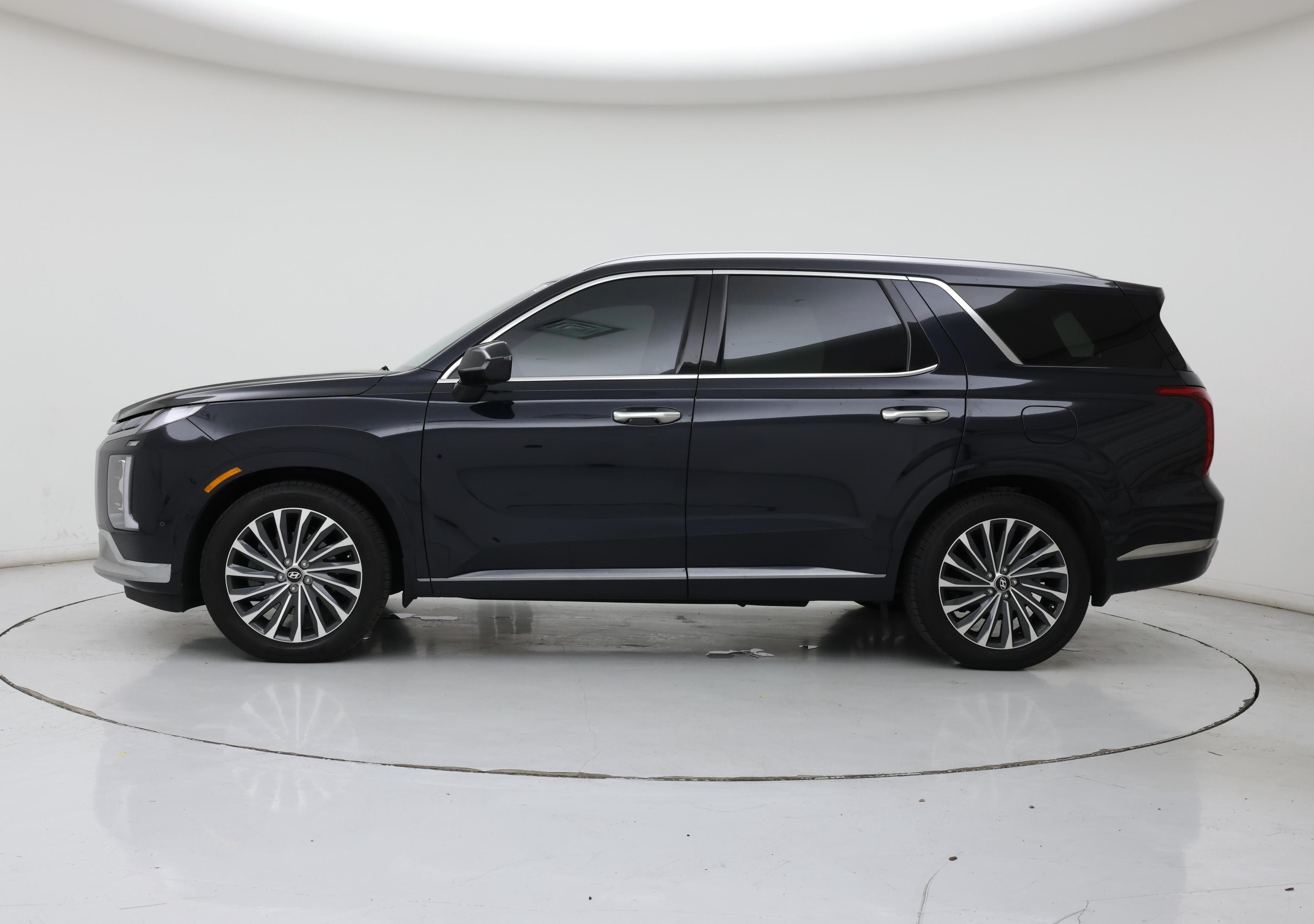 Thumbnail: 2023 Hyundai Palisade - 3