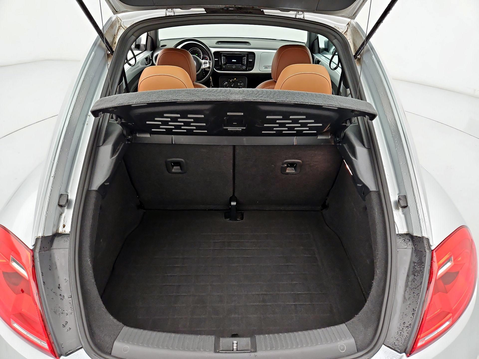 Thumbnail: 2015 Volkswagen Beetle - 19