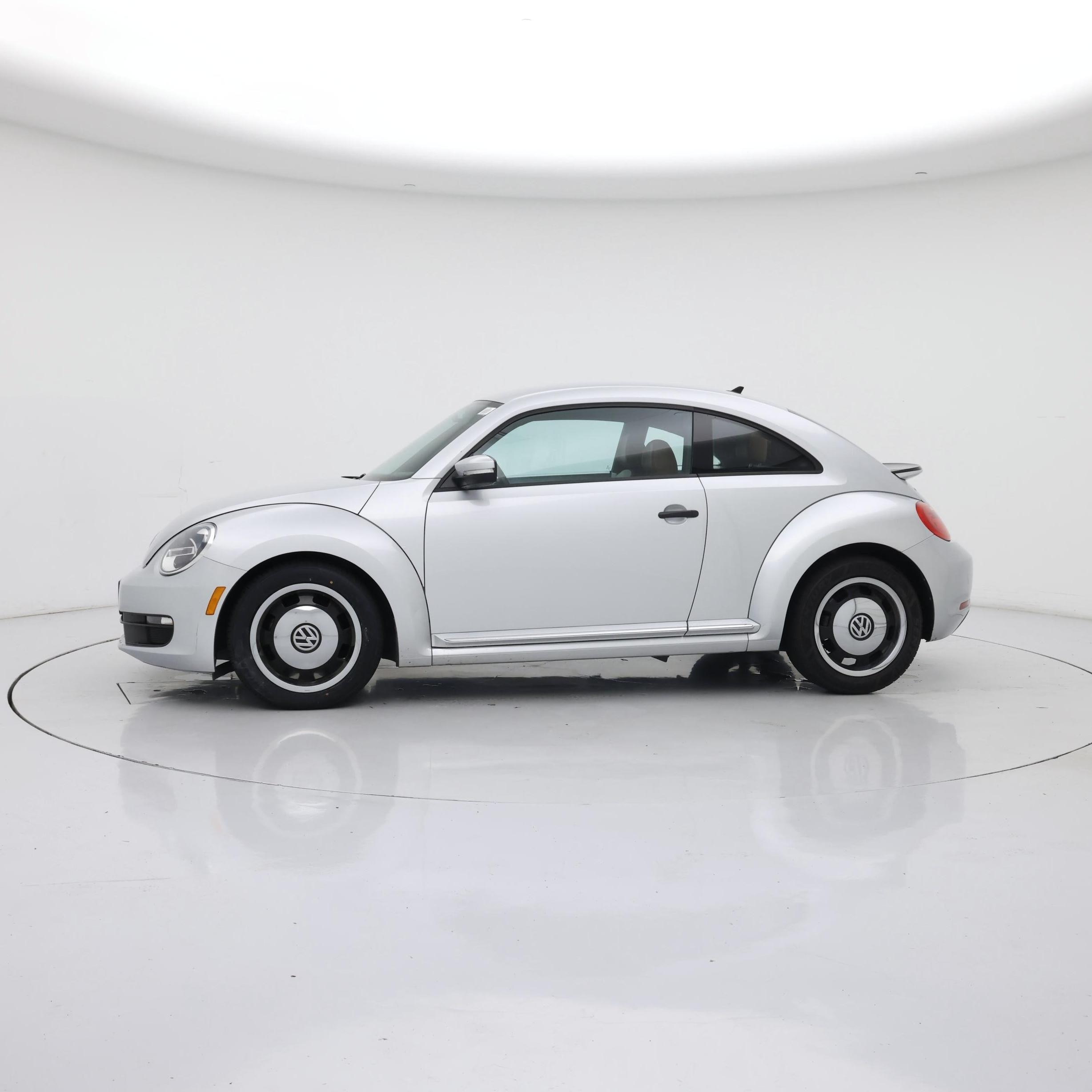 Thumbnail: 2015 Volkswagen Beetle - 3
