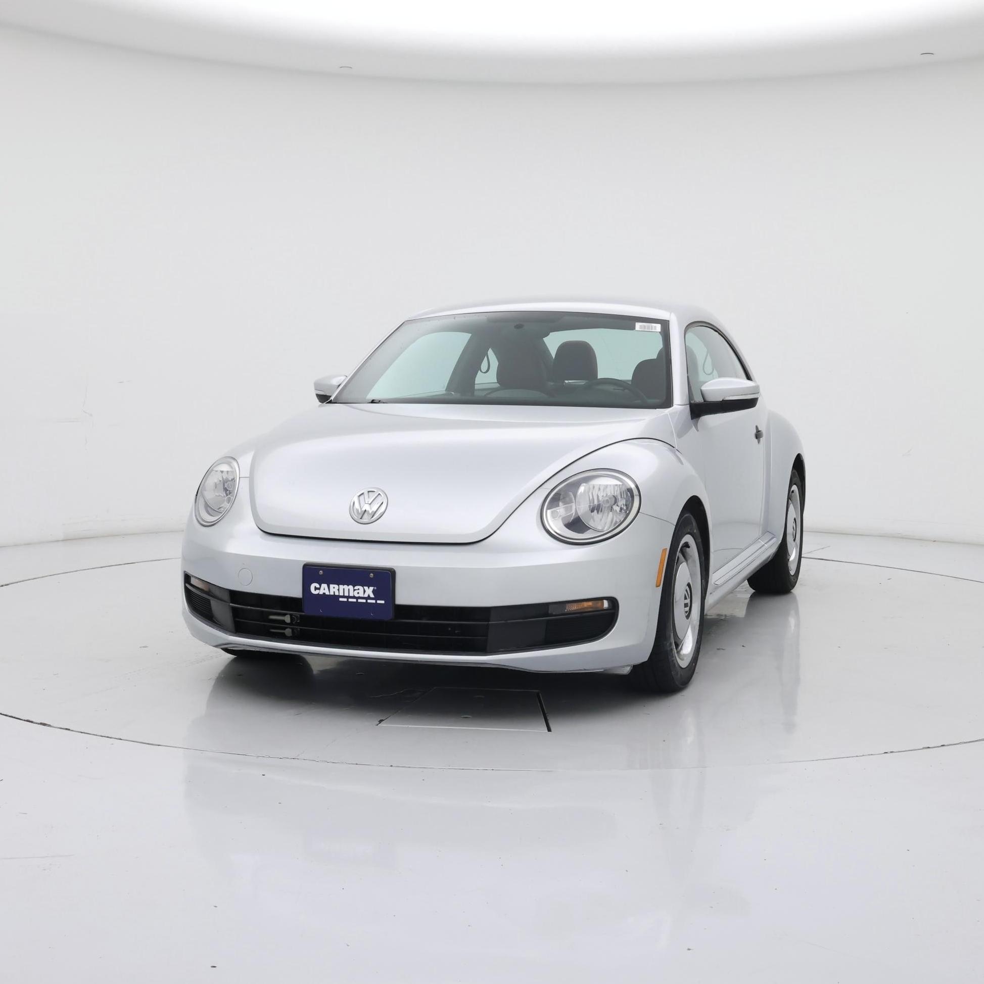Thumbnail: 2015 Volkswagen Beetle - 4