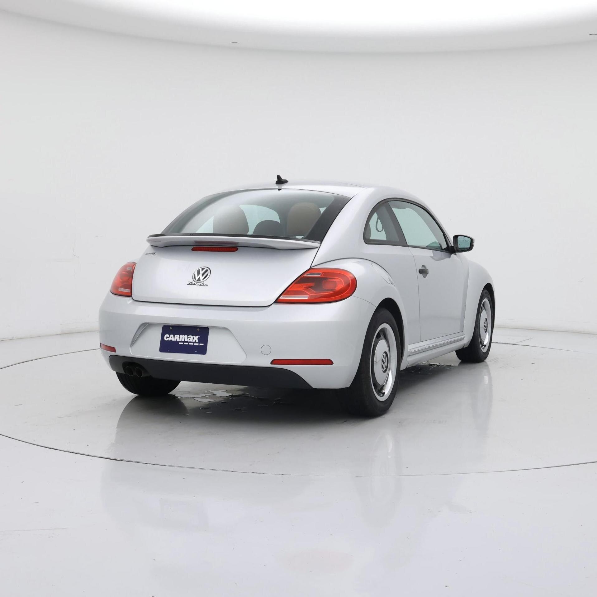 Thumbnail: 2015 Volkswagen Beetle - 8