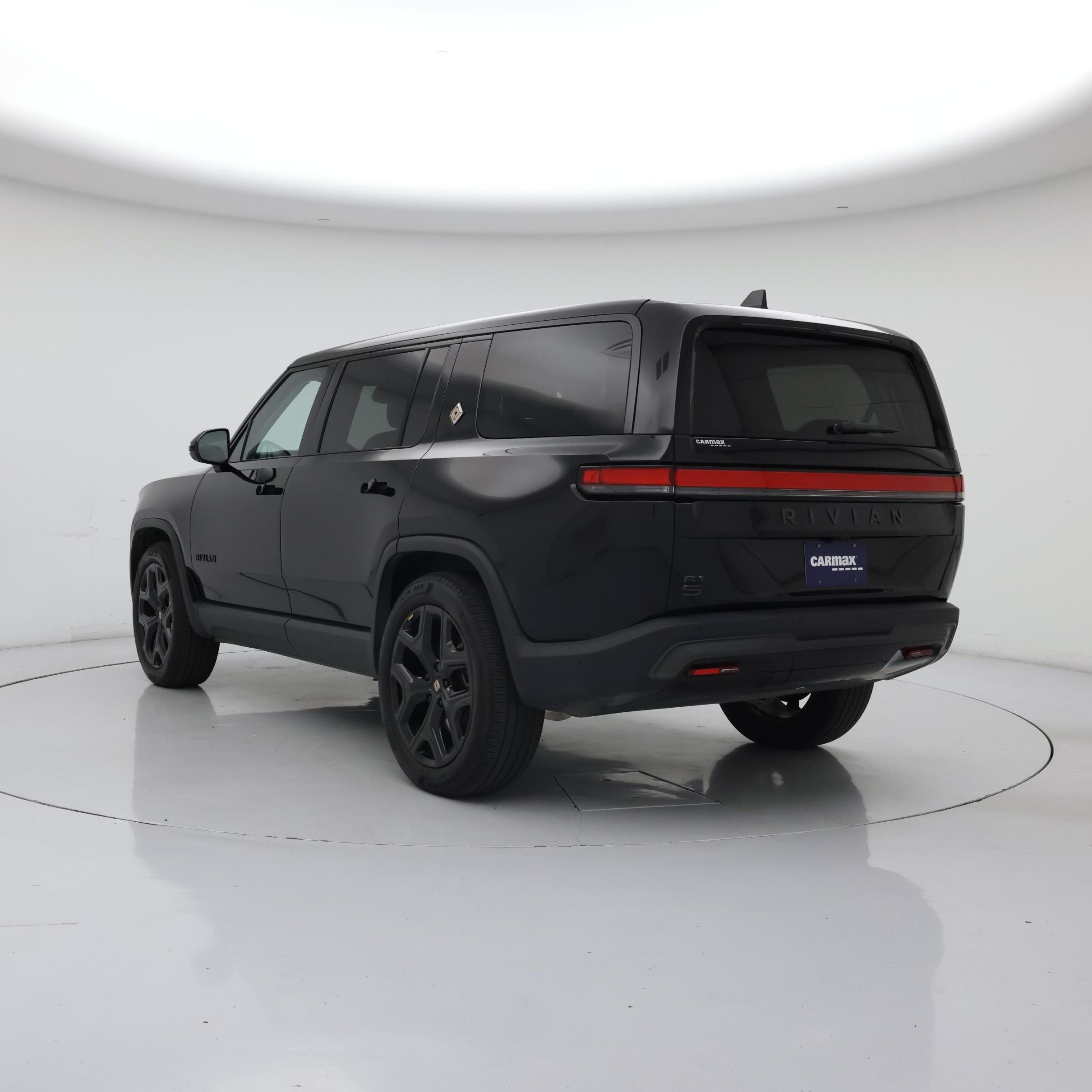 Thumbnail: 2025 Rivian R1S - 2
