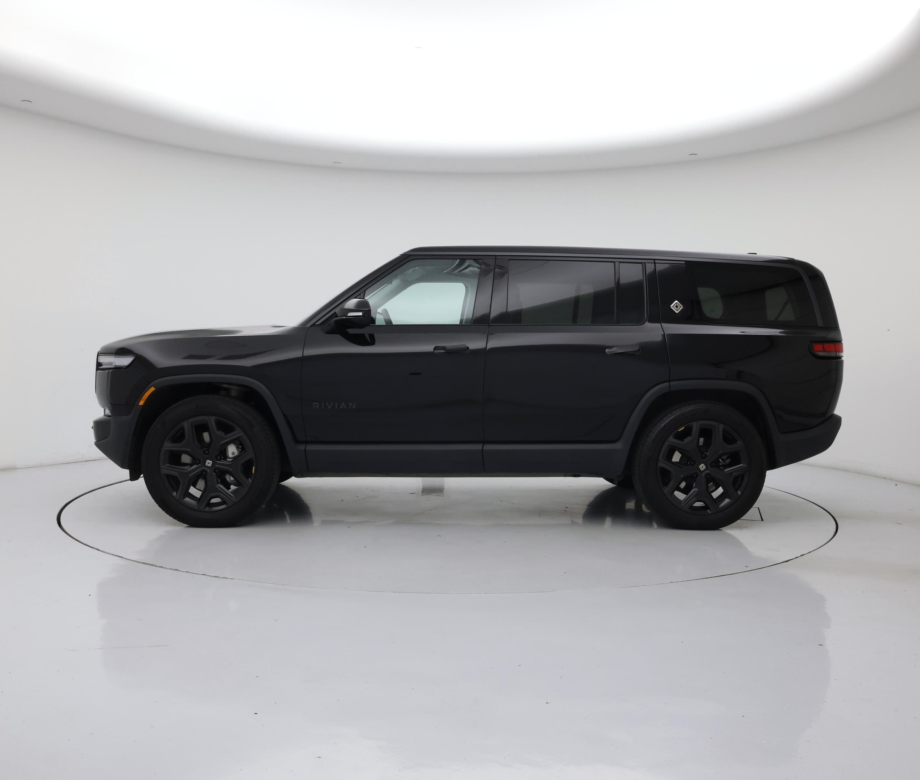 Thumbnail: 2025 Rivian R1S - 3