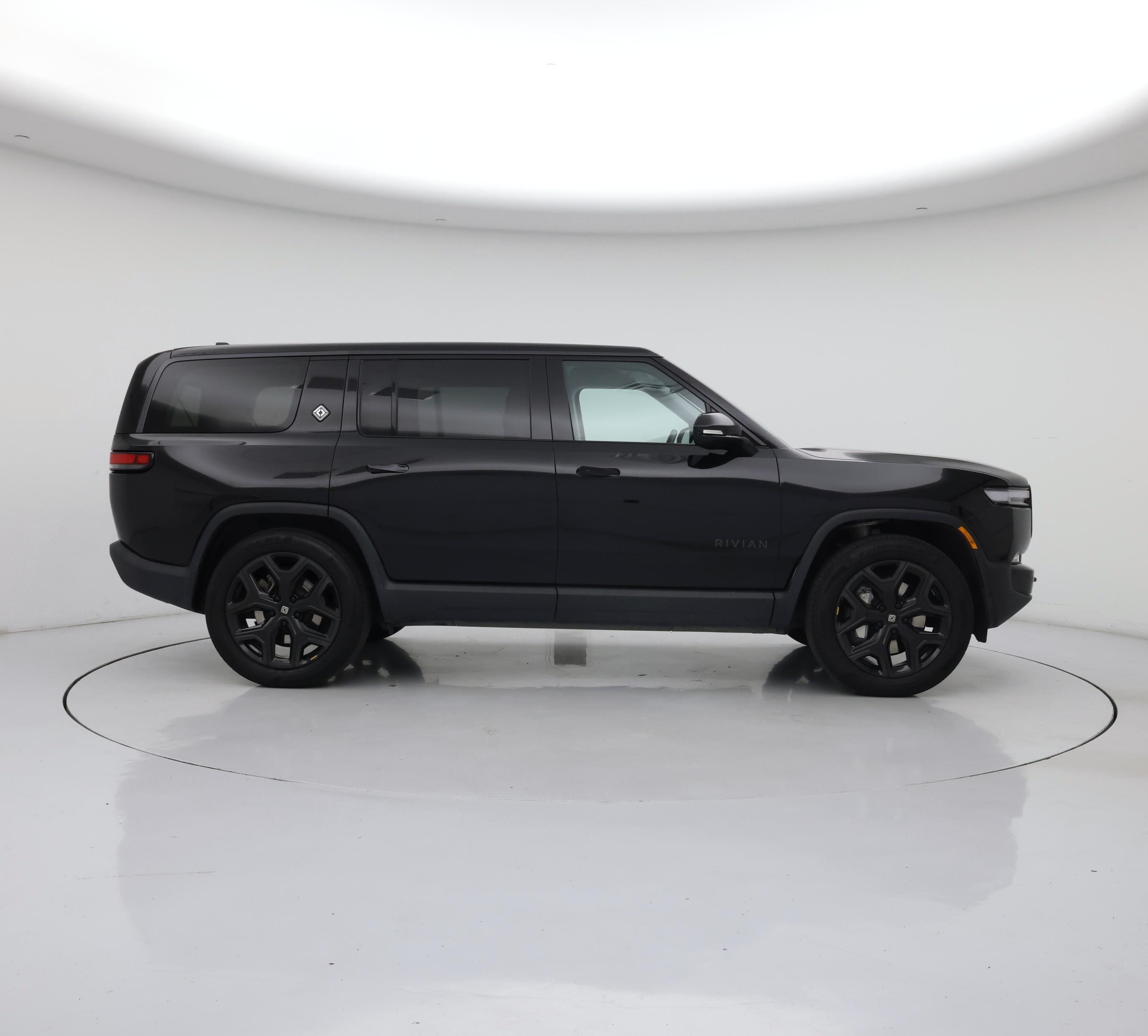Thumbnail: 2025 Rivian R1S - 7