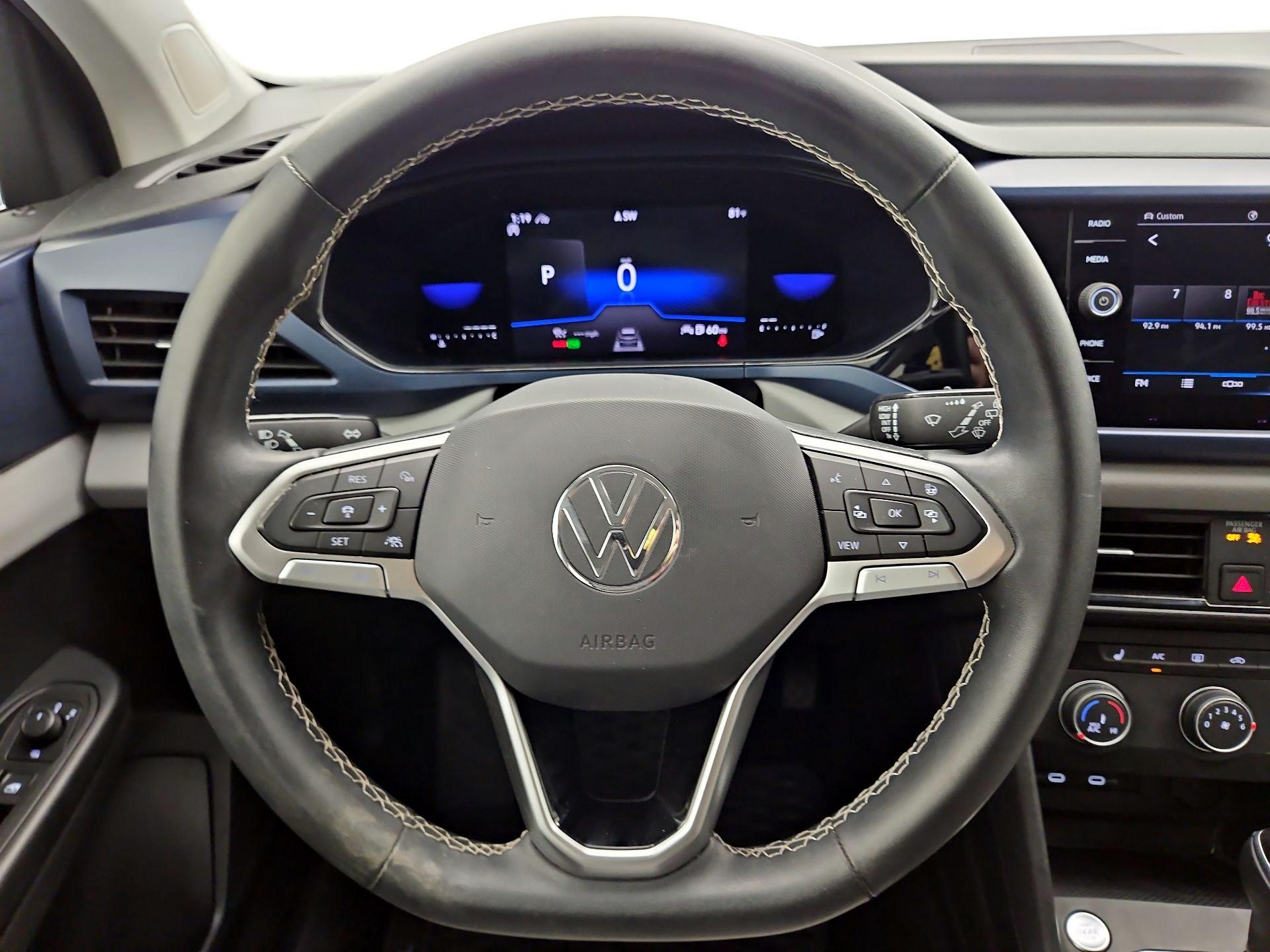 Thumbnail: 2022 Volkswagen Taos - 10