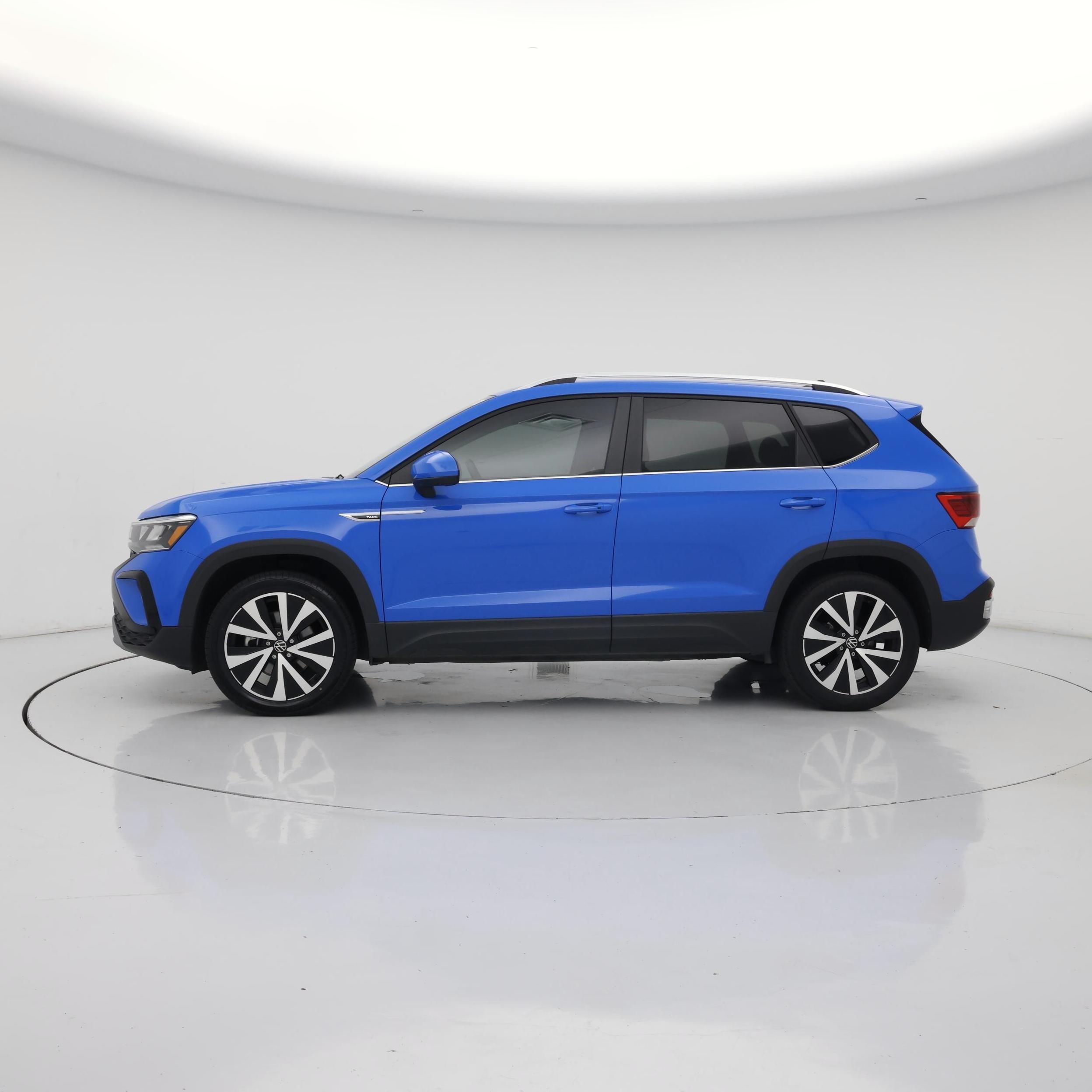 Thumbnail: 2022 Volkswagen Taos - 3