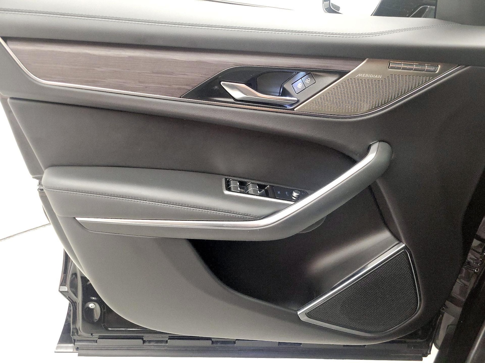 2022 Jaguar F-Pace S - Photo 13