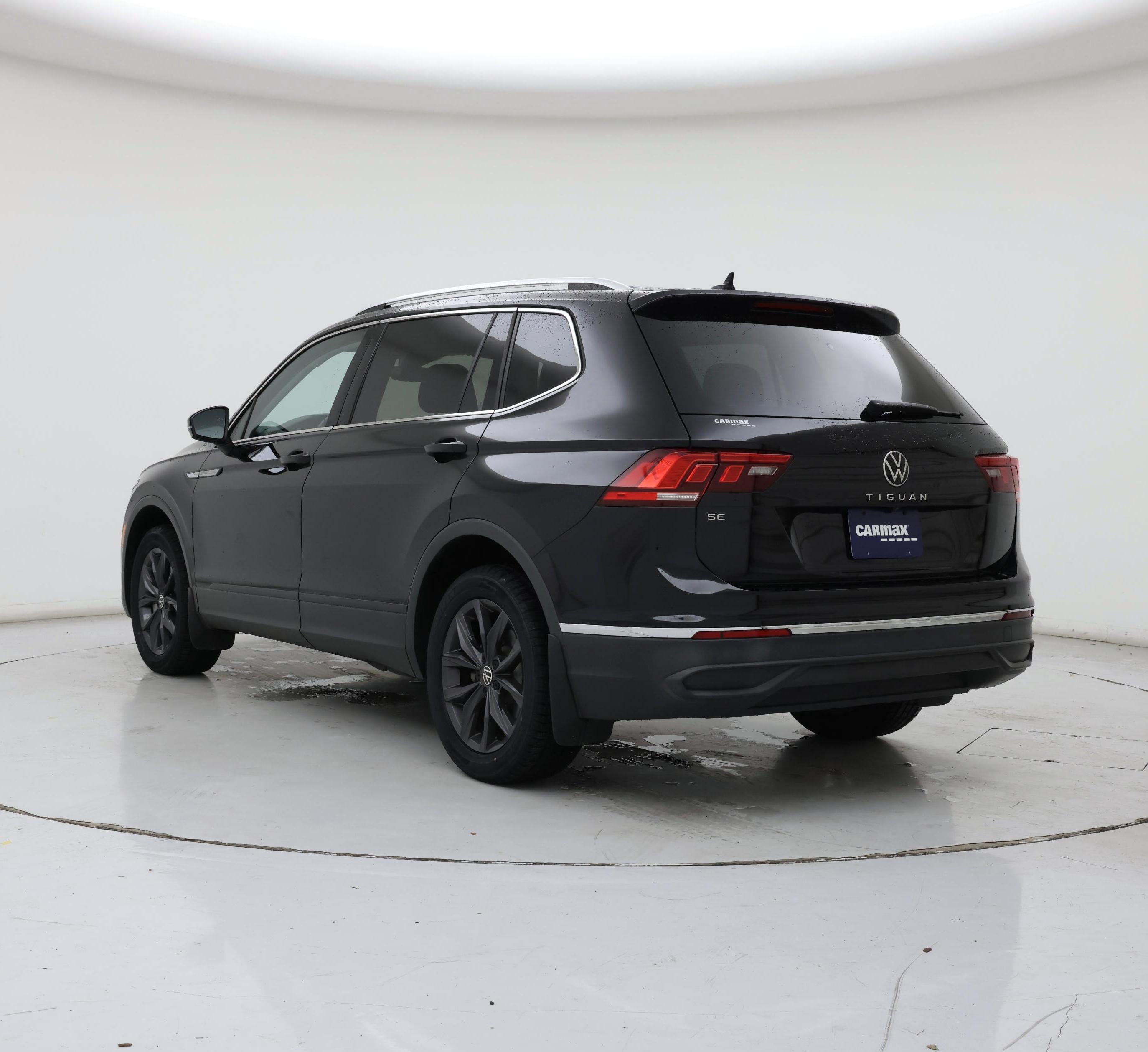 Thumbnail: 2022 Volkswagen Tiguan - 2