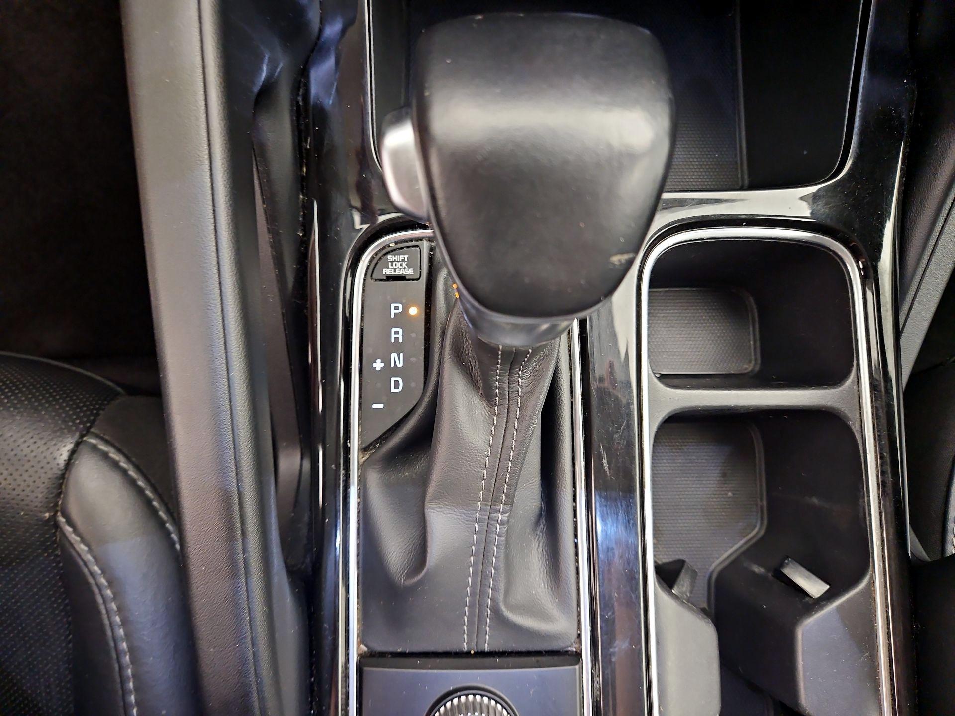 Thumbnail: 2020 Kia Telluride - 17