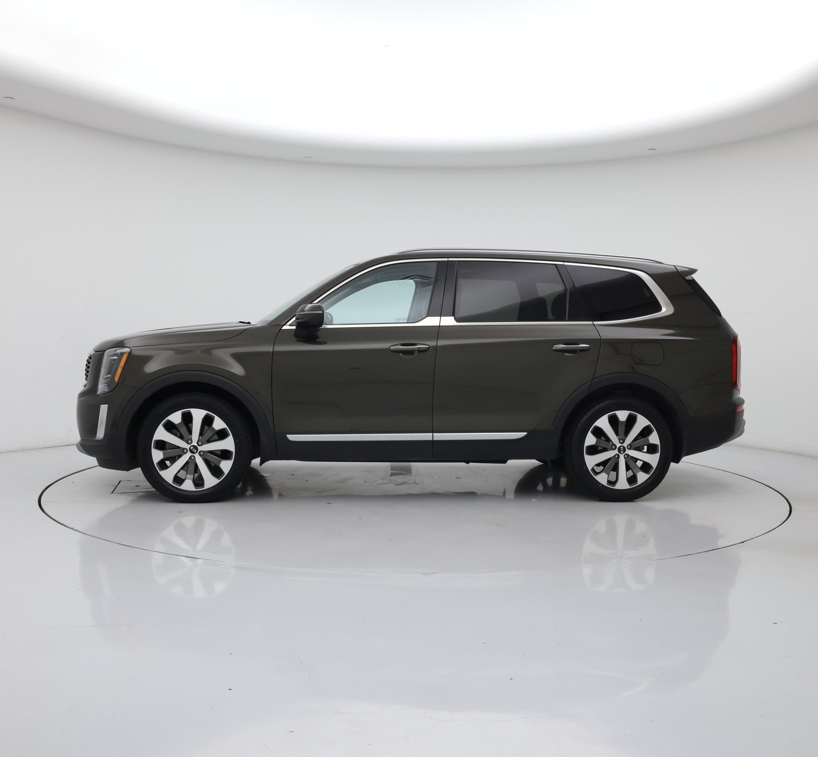 Thumbnail: 2020 Kia Telluride - 3